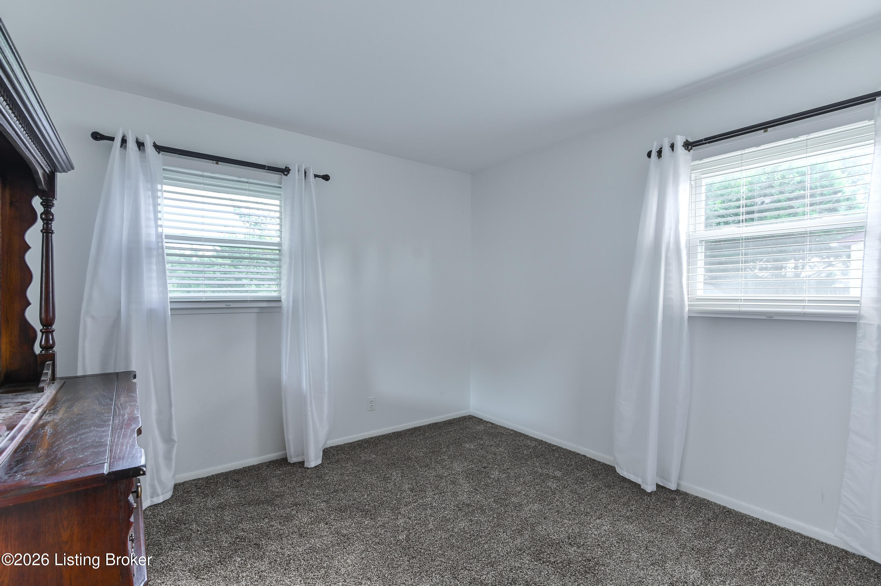 10015 Donau Ln Property Photo 14