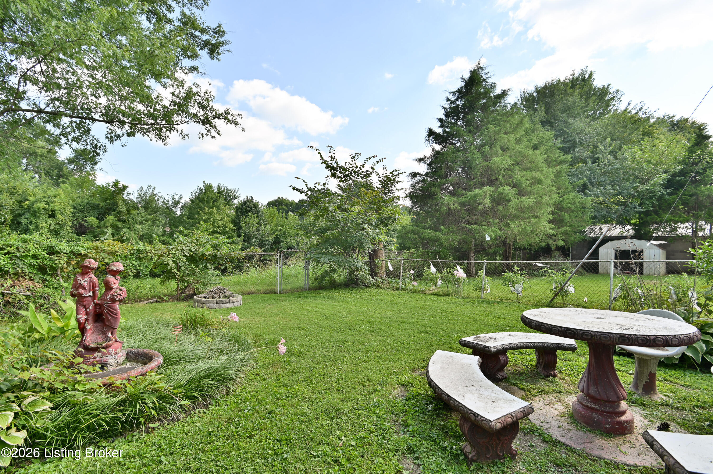 10015 Donau Ln Property Photo 30