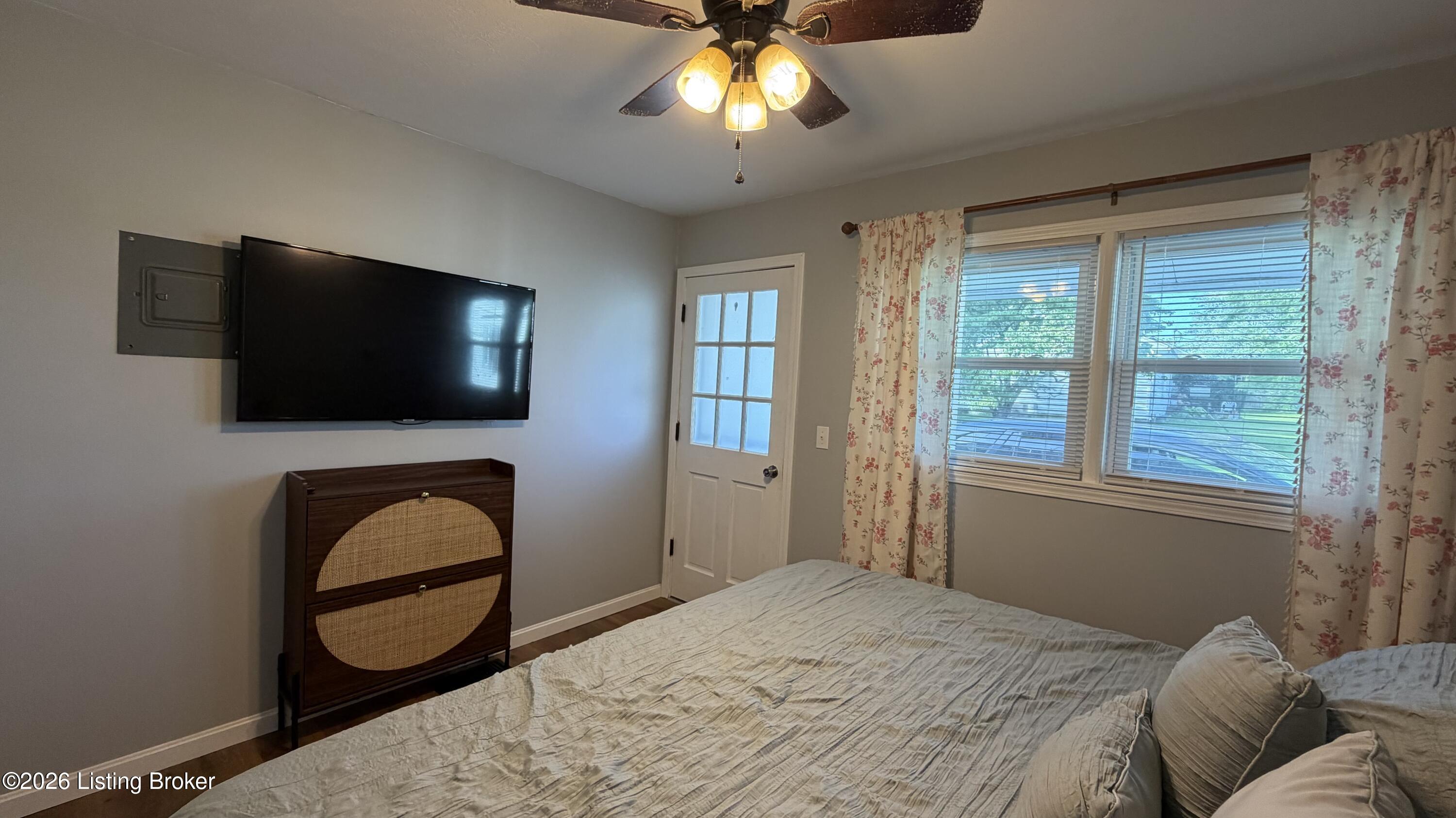 105 Sunset Dr Property Photo 16