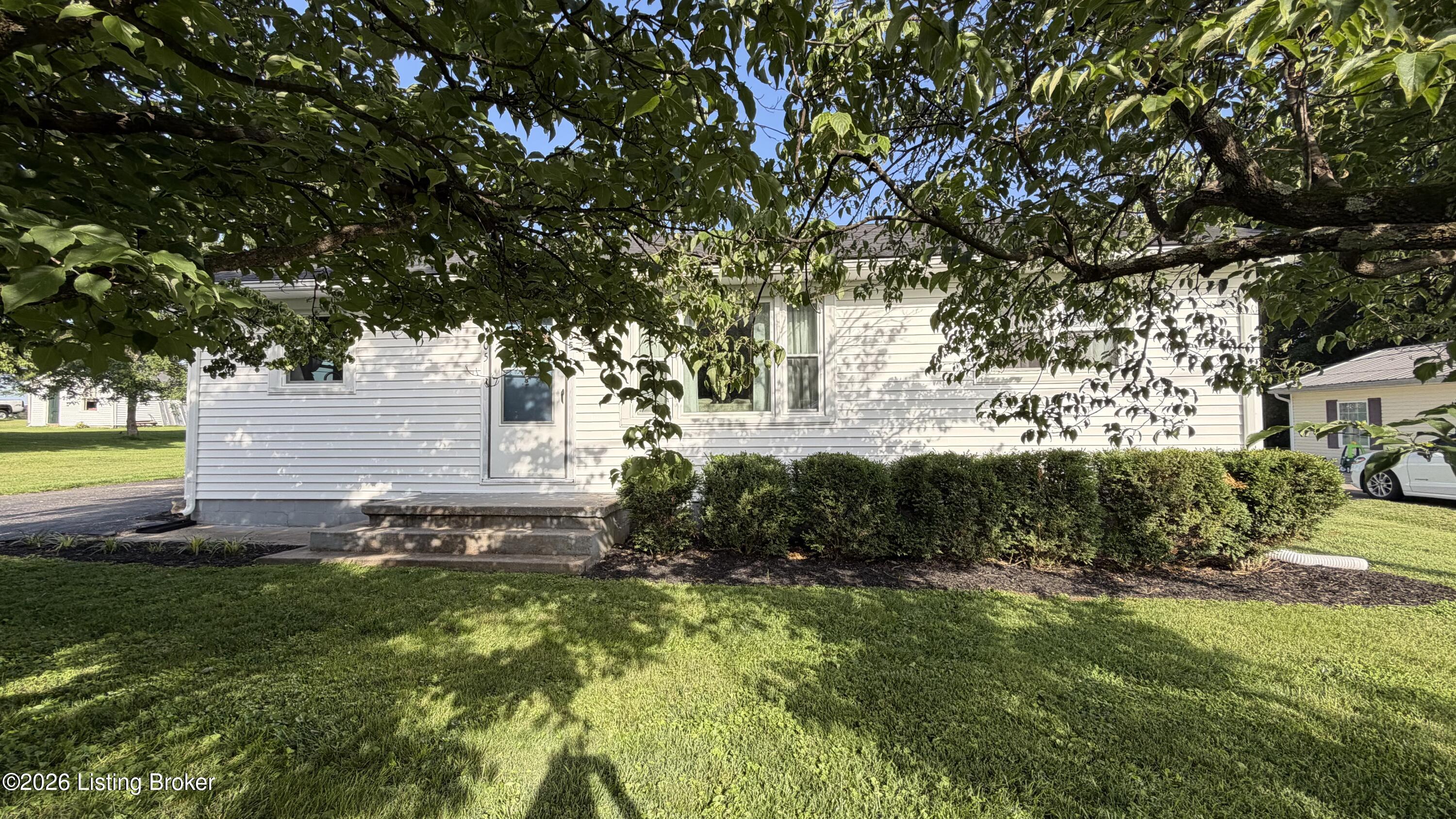 105 Sunset Dr Property Photo 31