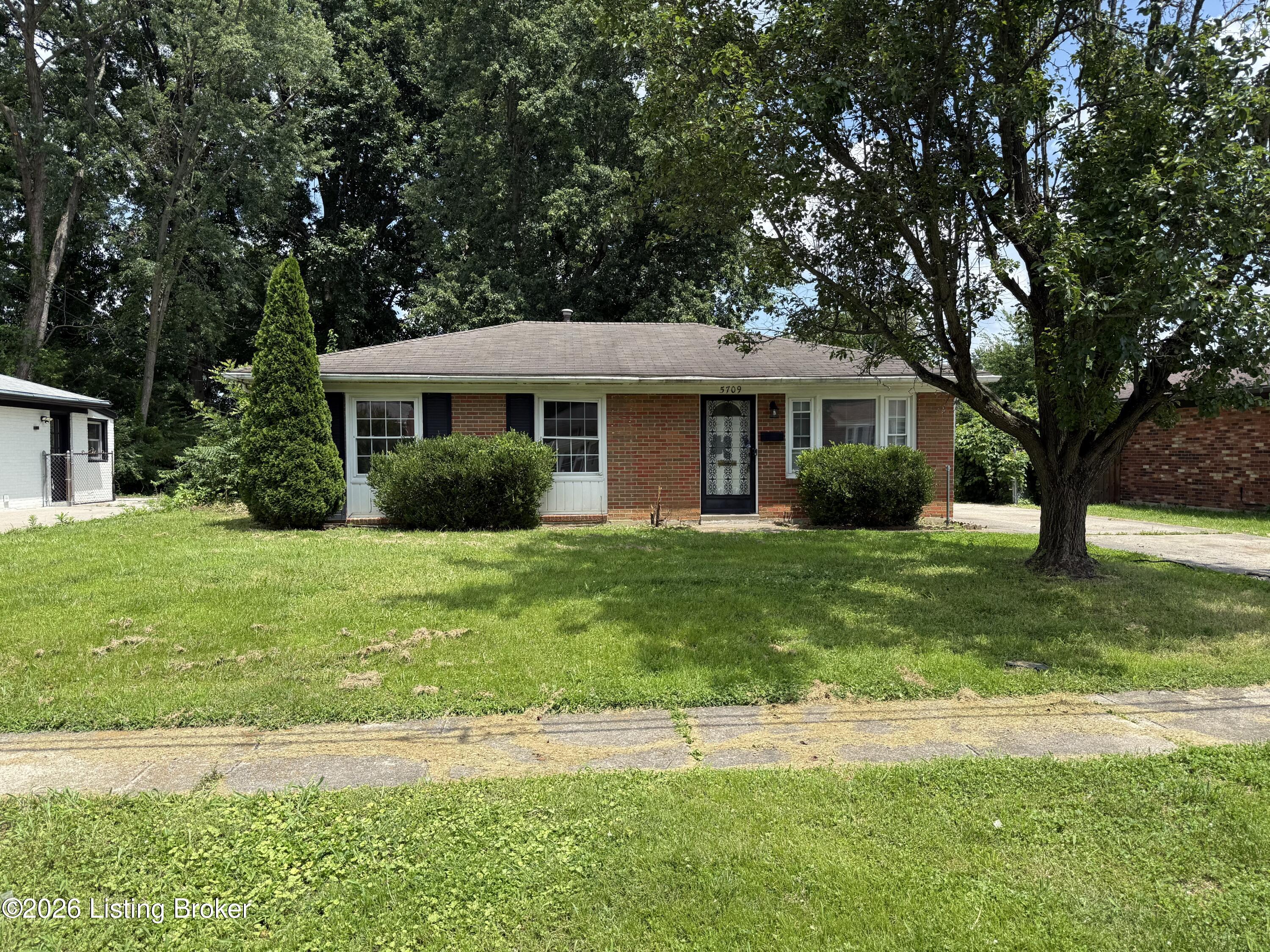 5709 Elmer Ln Property Photo 2