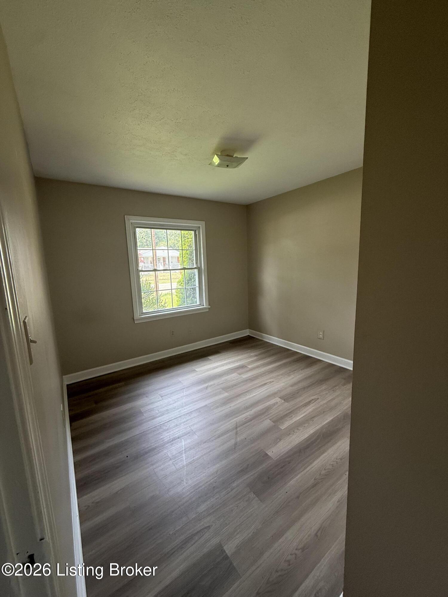 5709 Elmer Ln Property Photo 10