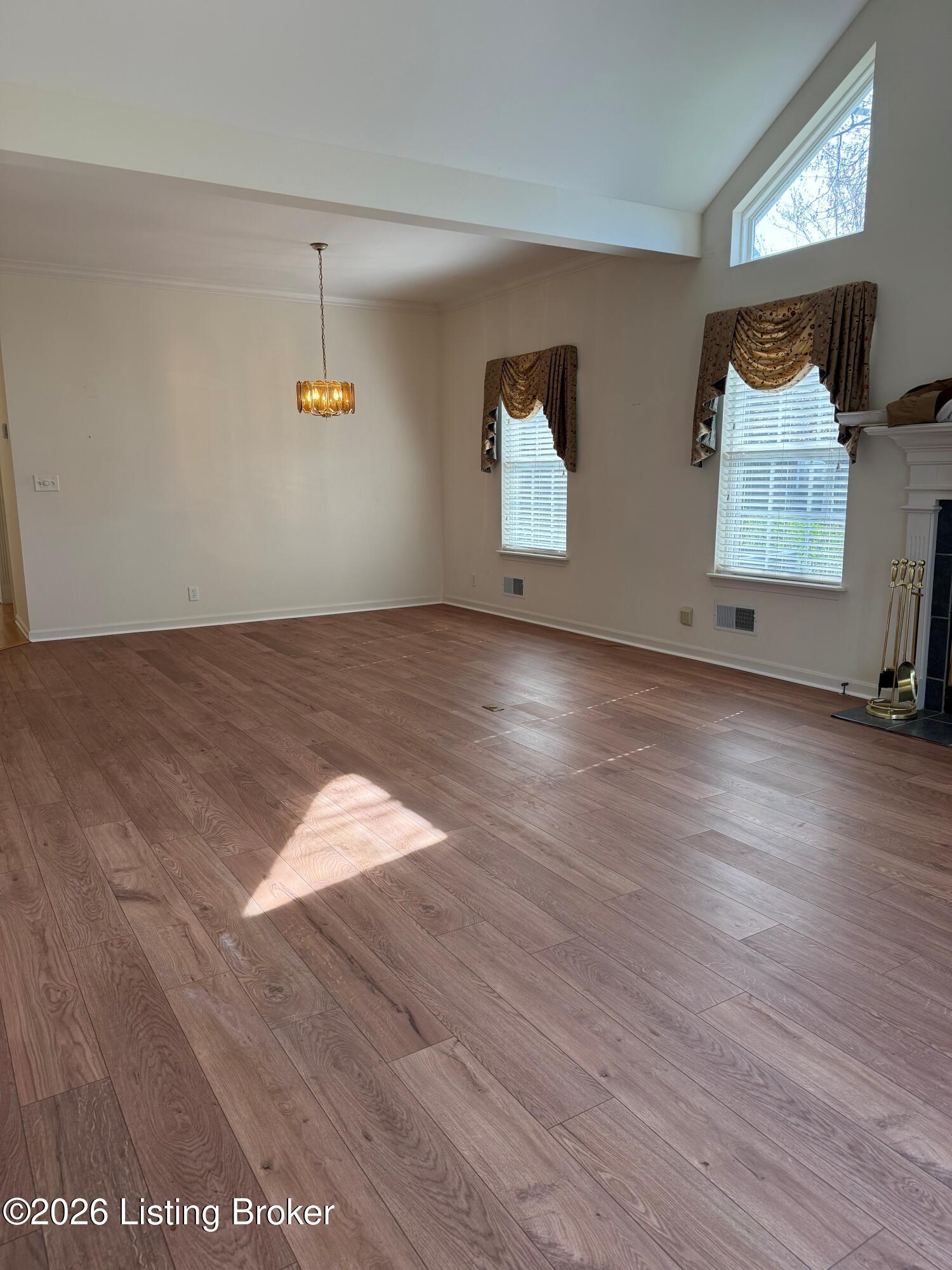 4733 Brownsboro Gardens Dr Property Photo 8