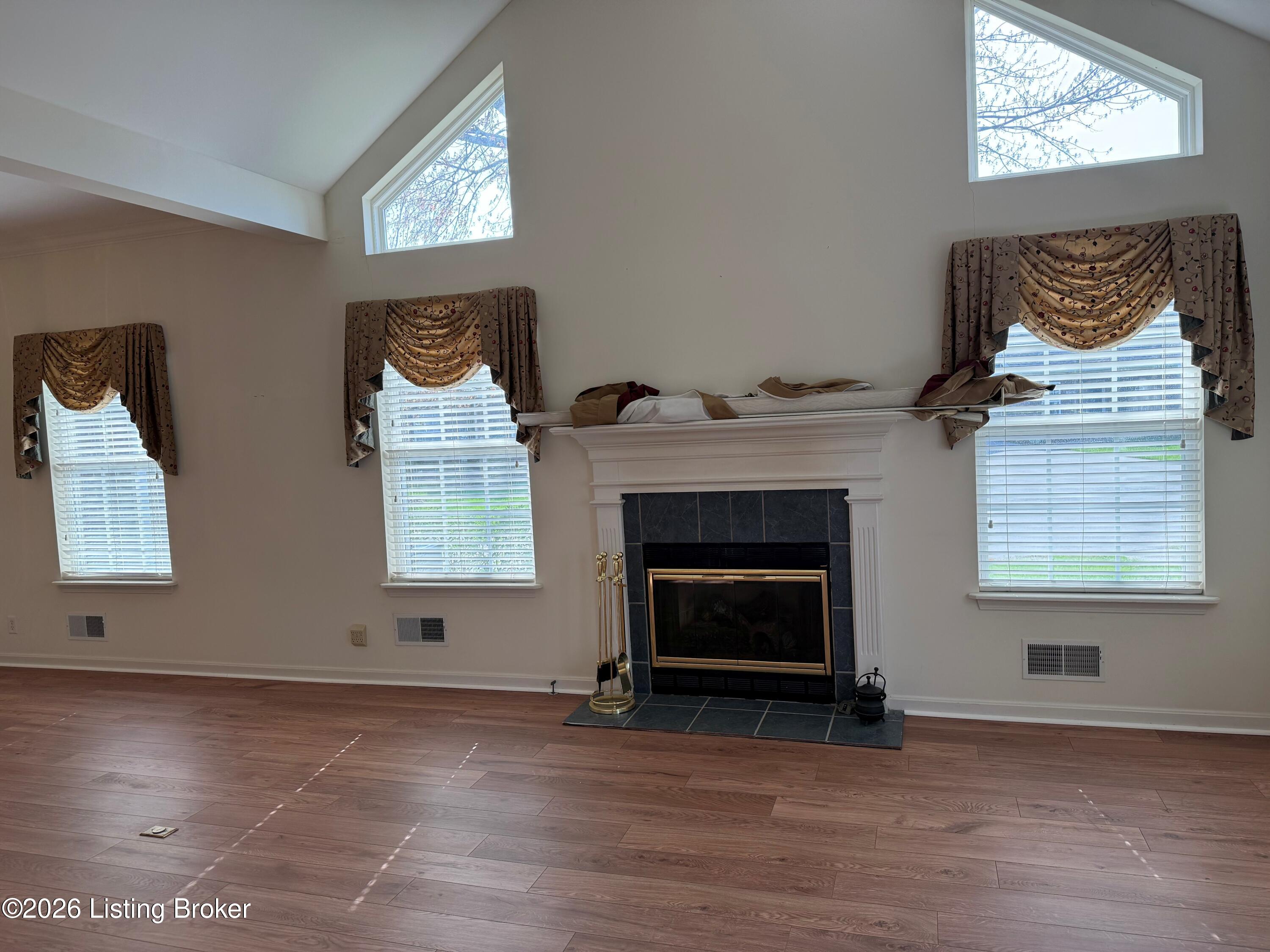 4733 Brownsboro Gardens Dr Property Photo 9