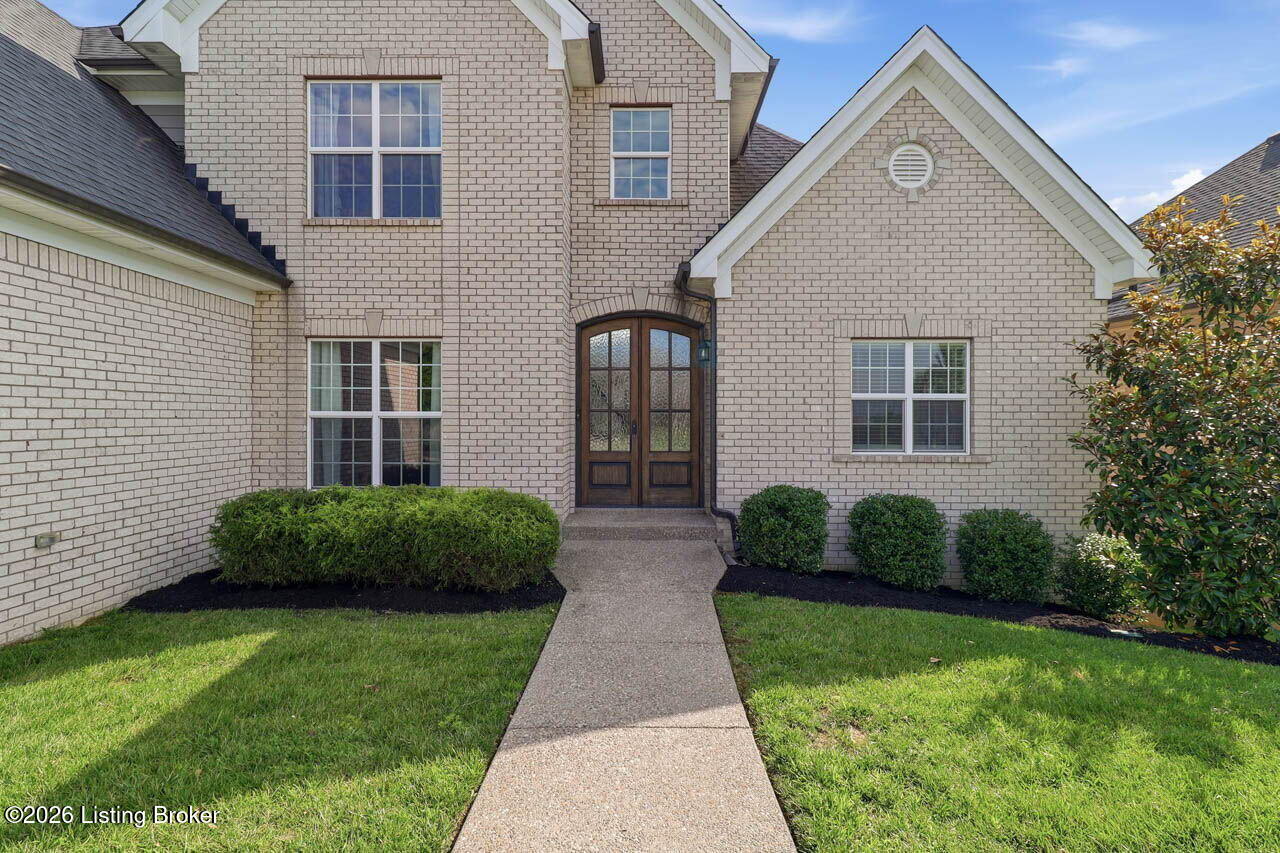 17400 Shakes Creek Dr Property Photo 3