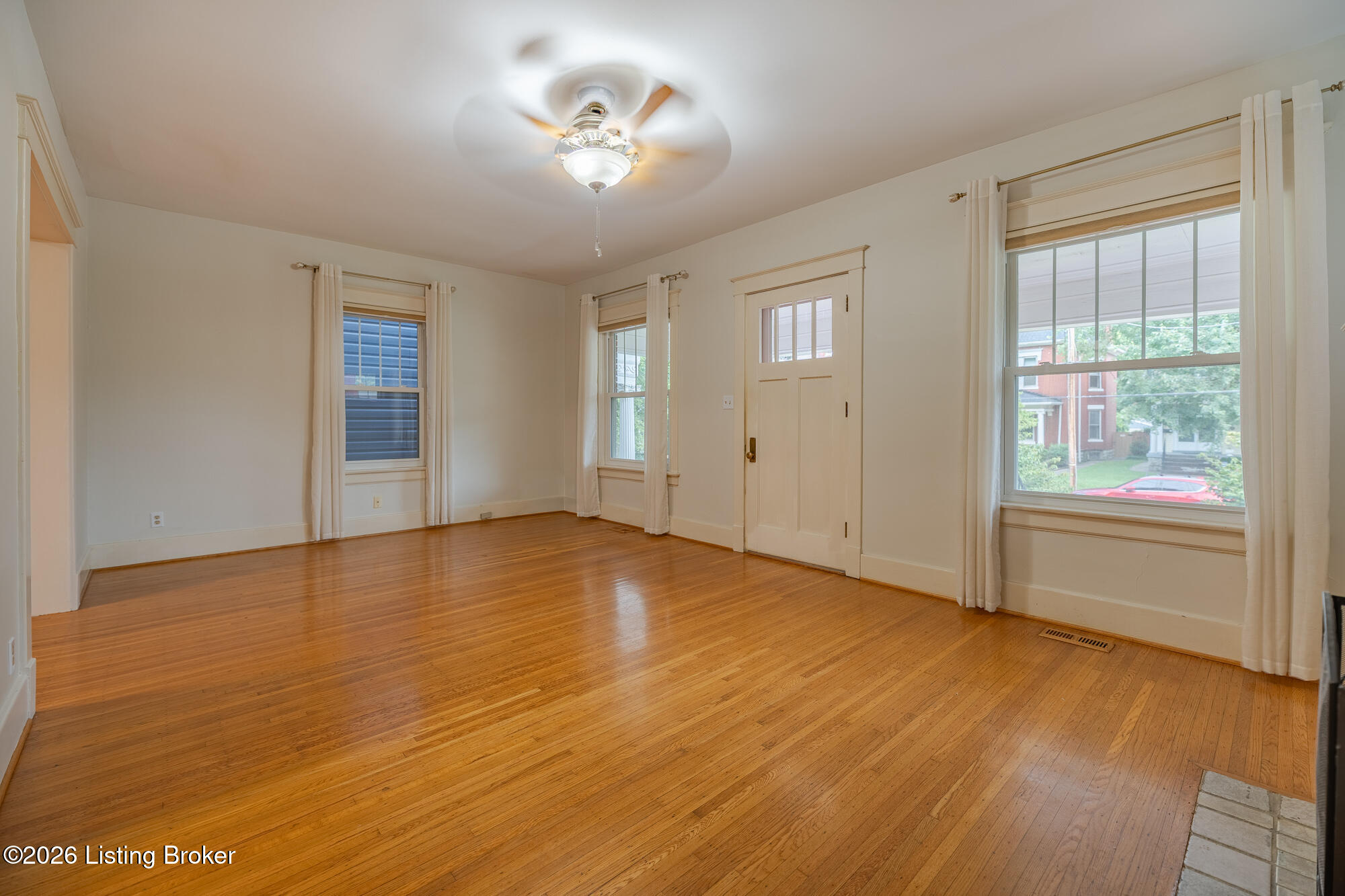 2019 Bonnycastle Ave Property Photo 3