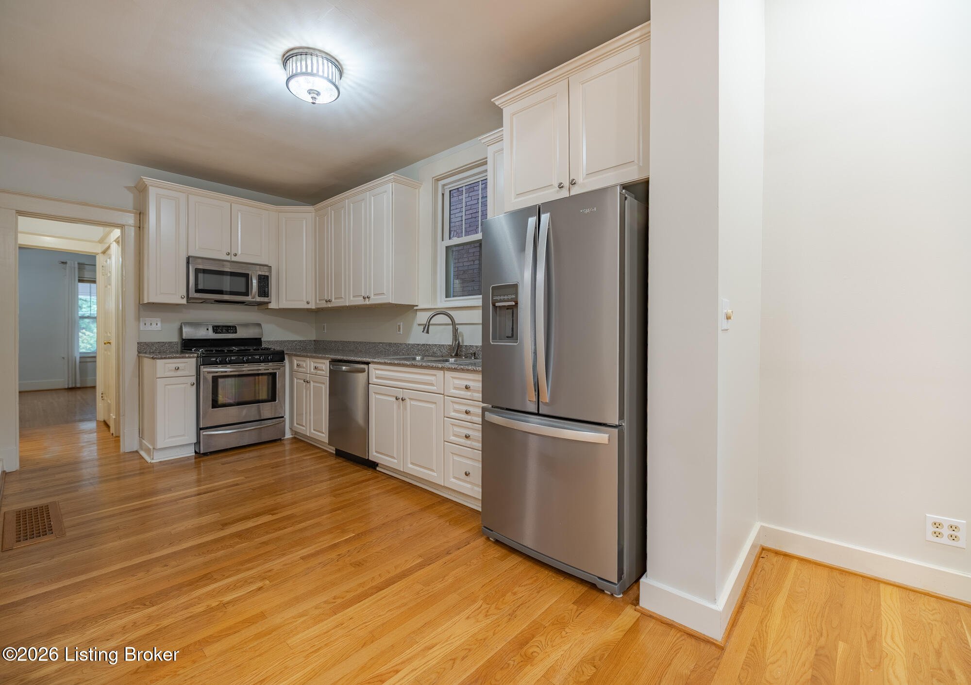 2019 Bonnycastle Ave Property Photo 7