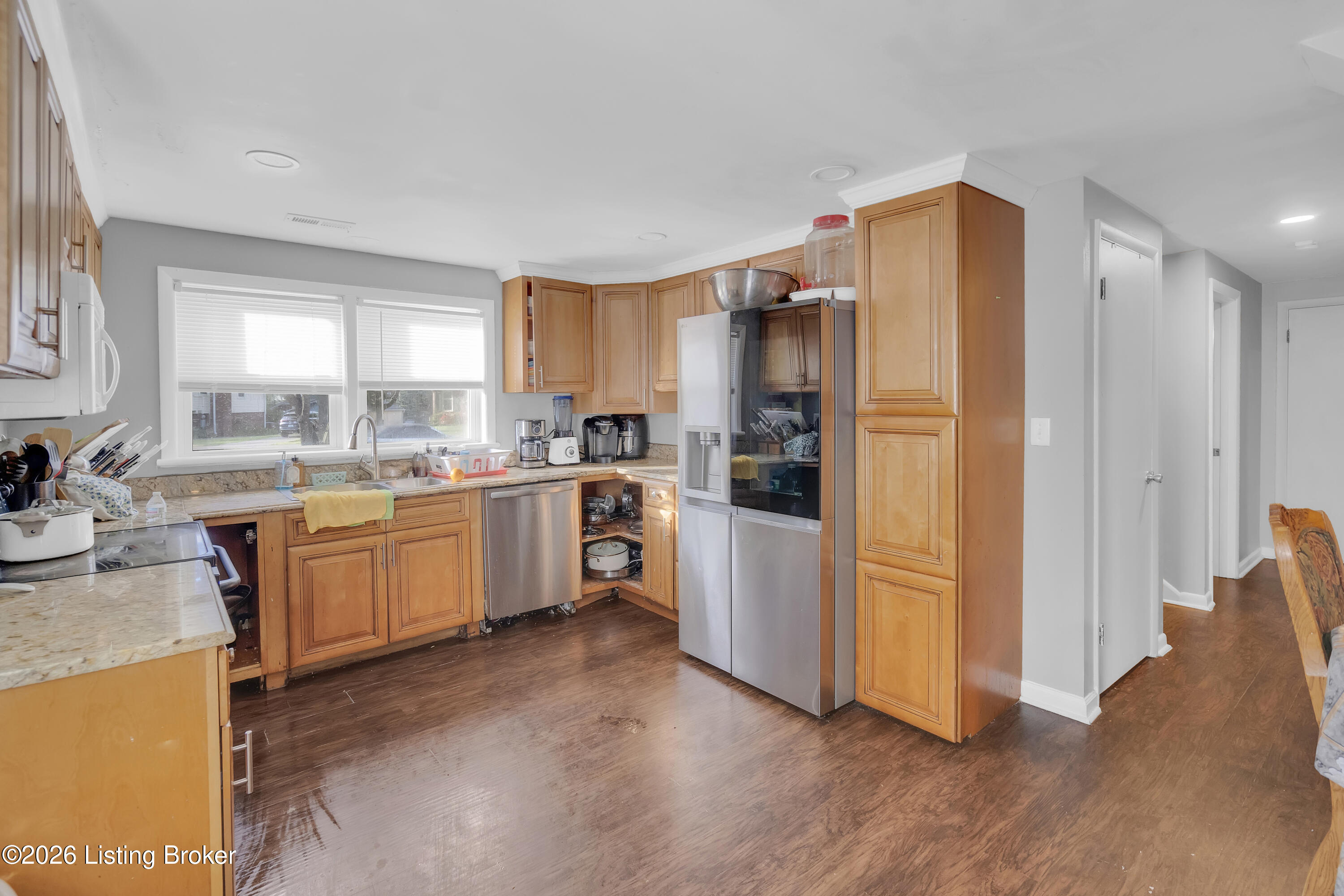 7718 Saint Bernard Ct Property Photo 3