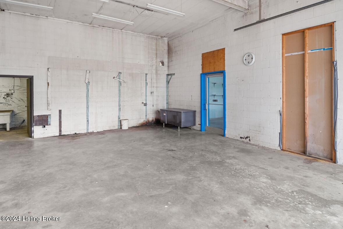 331 Main St Property Photo 15