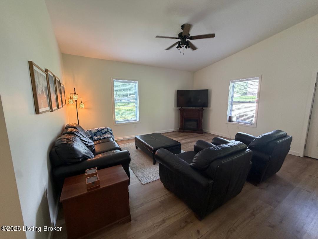 415 Indian Ridge Rd Property Photo 6