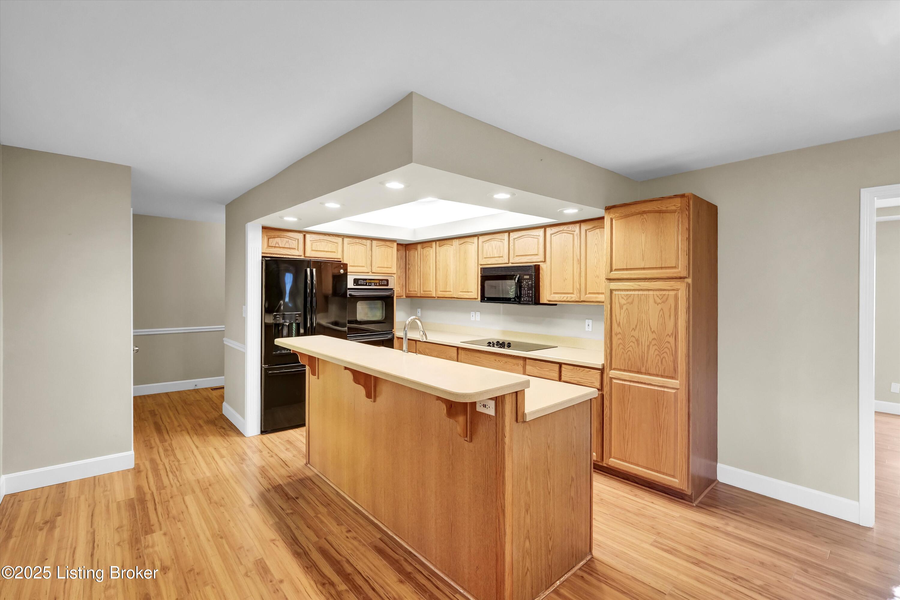 11605 Brentlinger Ln Property Photo 5