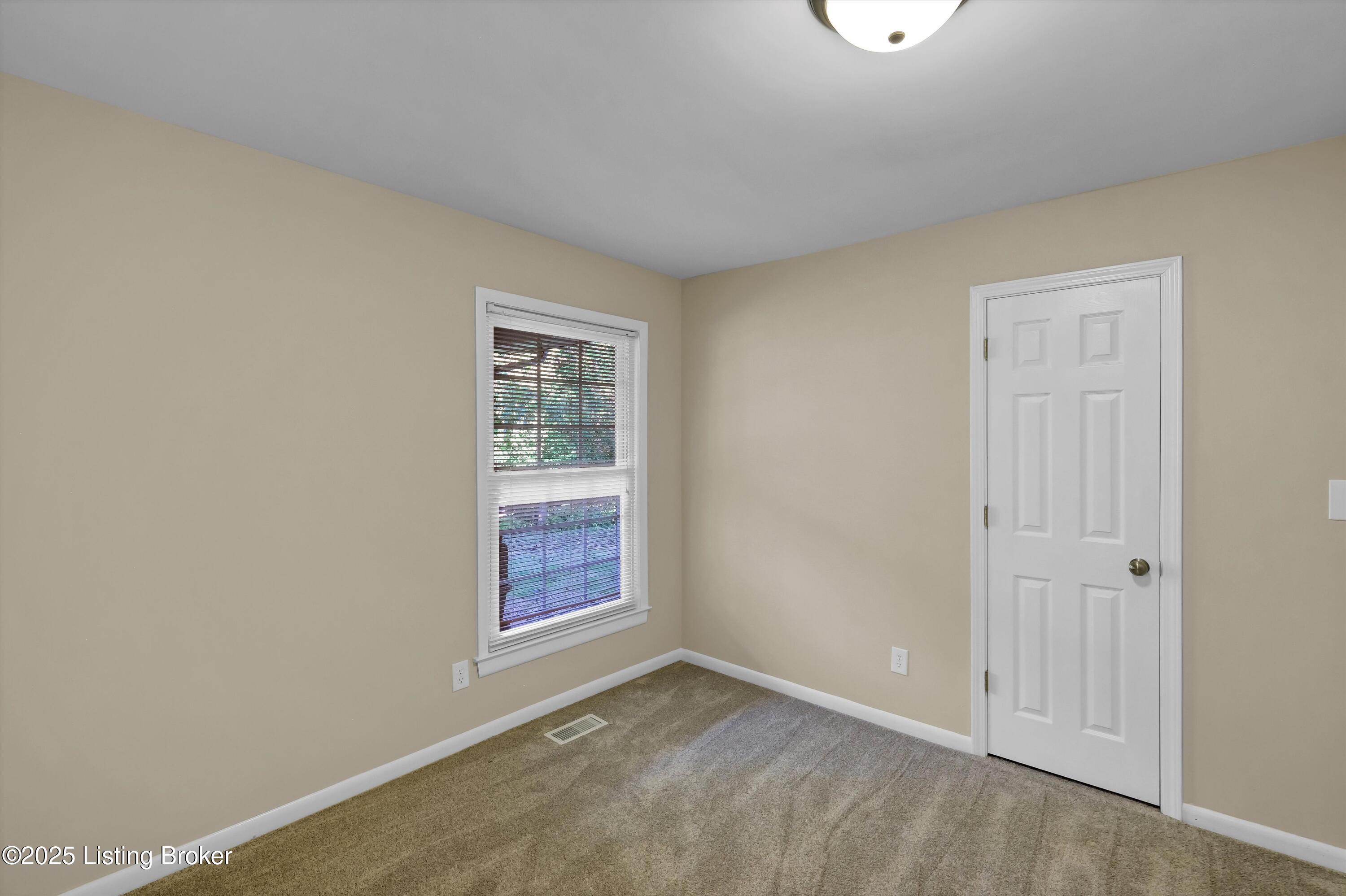 11605 Brentlinger Ln Property Photo 10