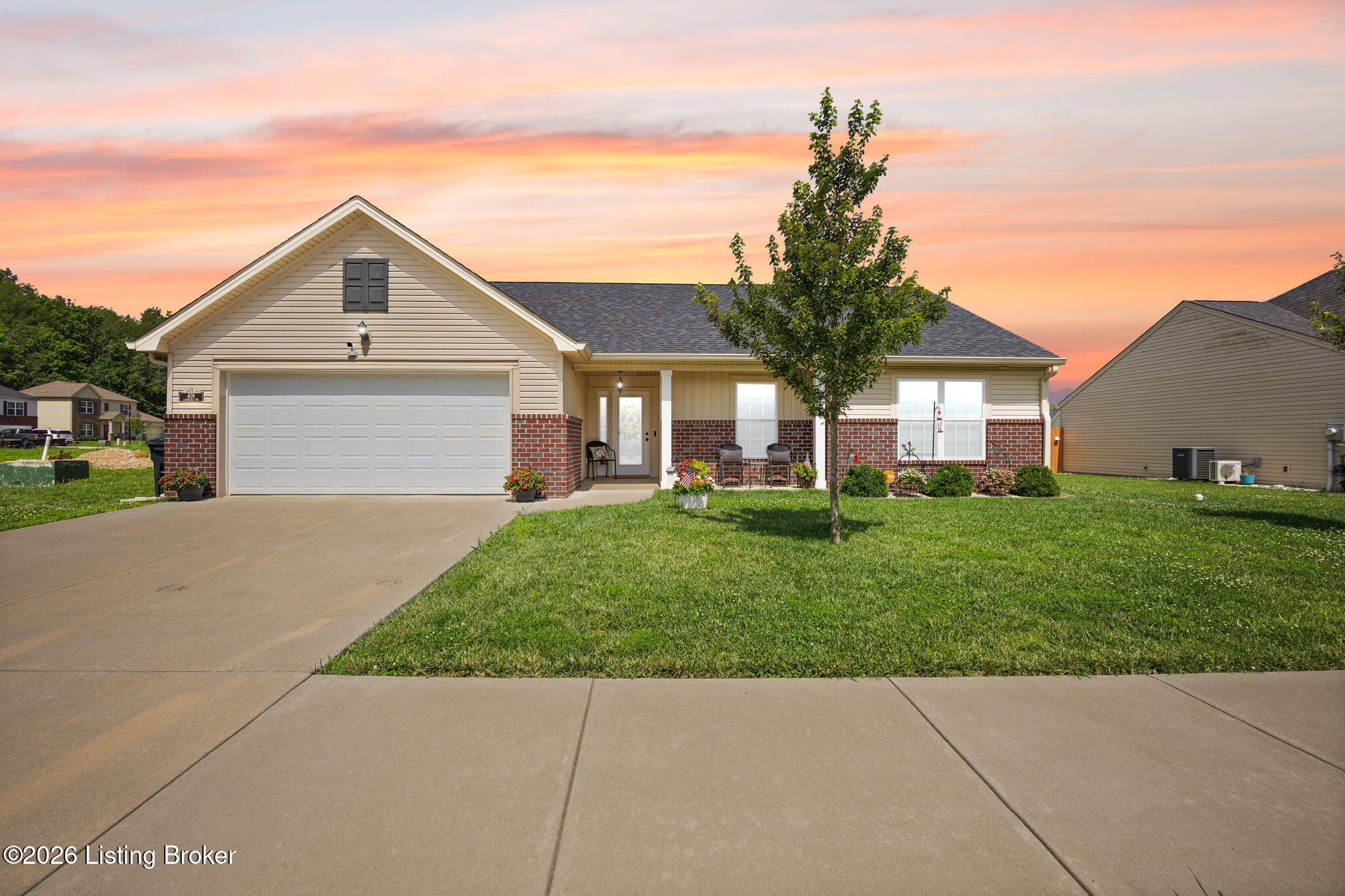 409 Lambrusco Way Property Photo 2