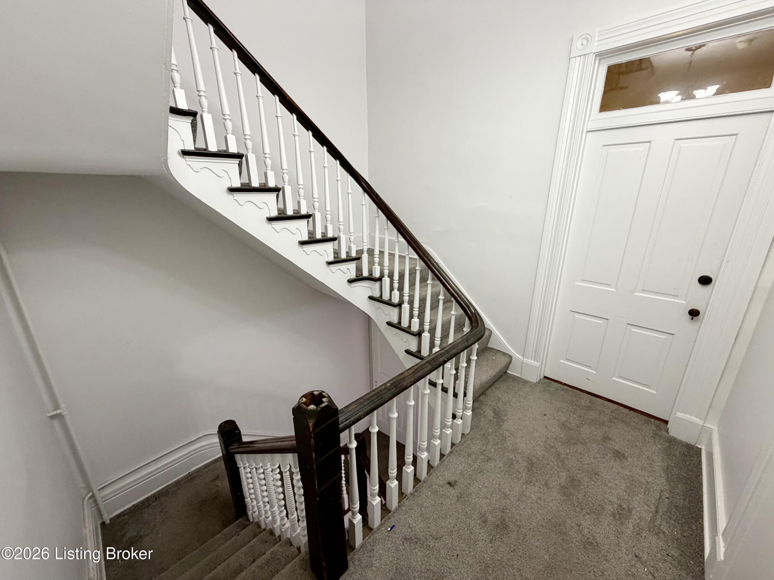 1466 Saint James Ct 4 Property Photo 7