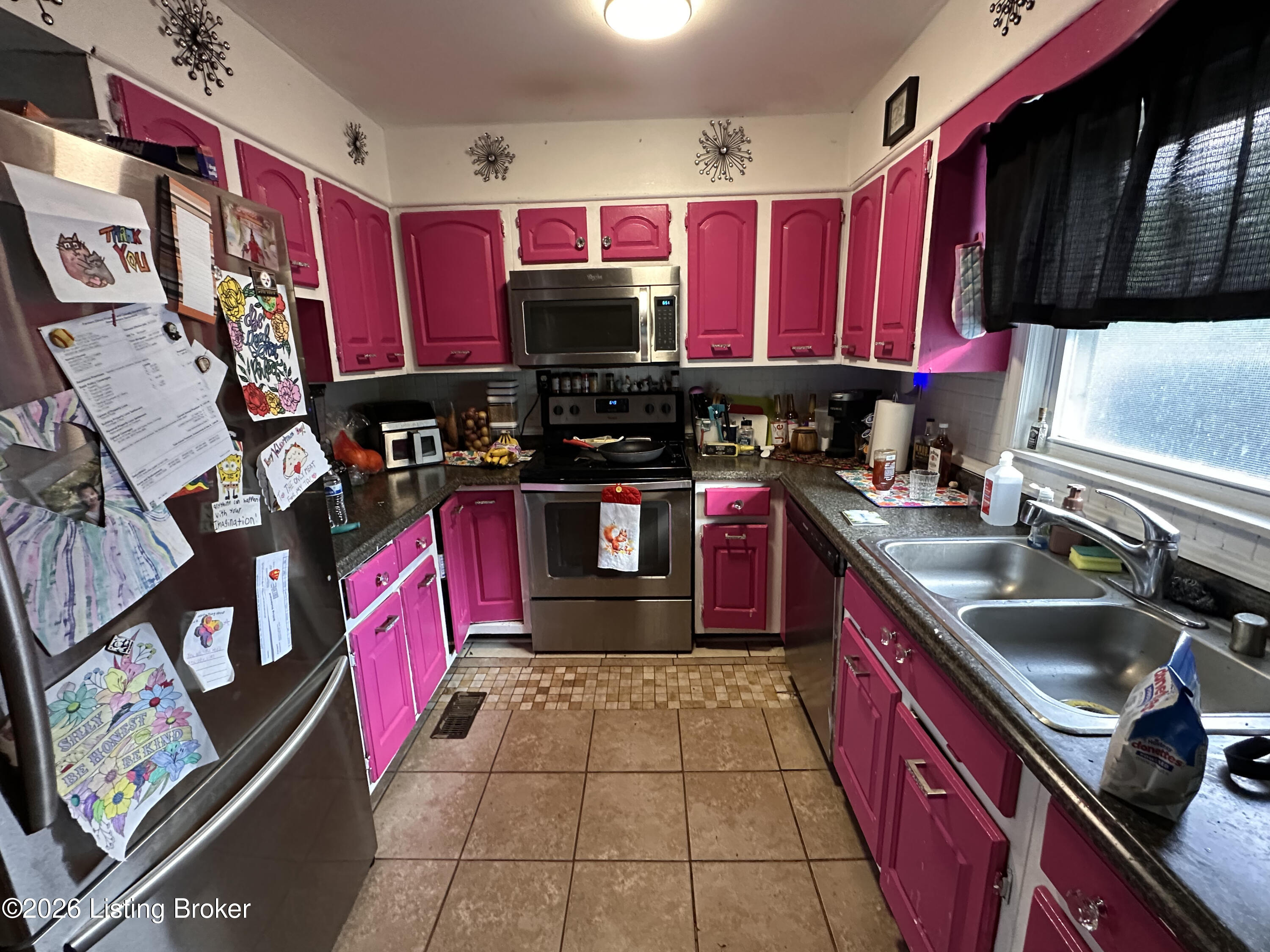 2325 Allen Dr Property Photo 3
