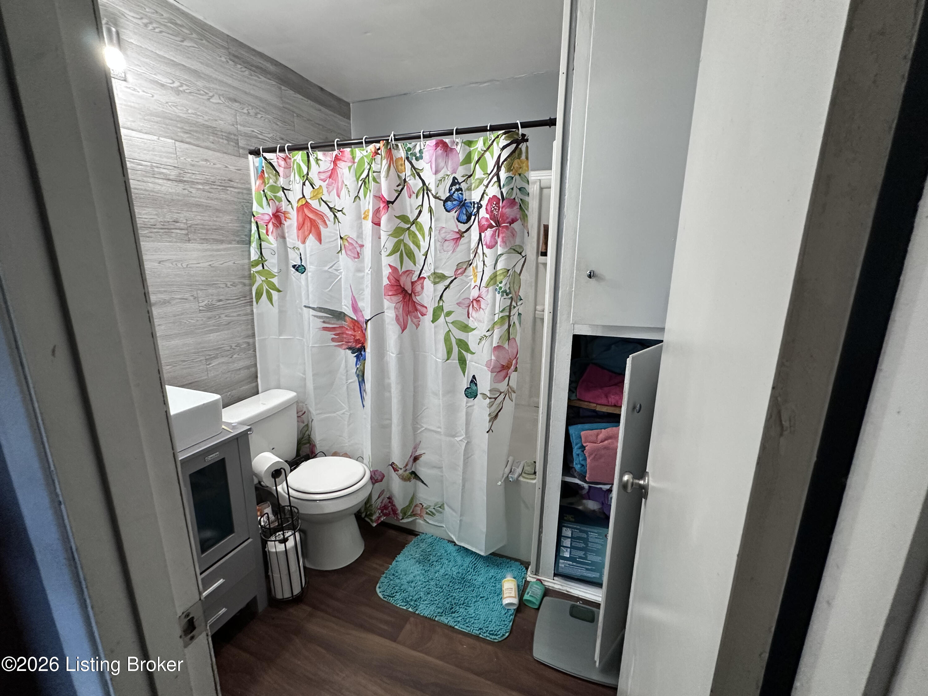 2325 Allen Dr Property Photo 4