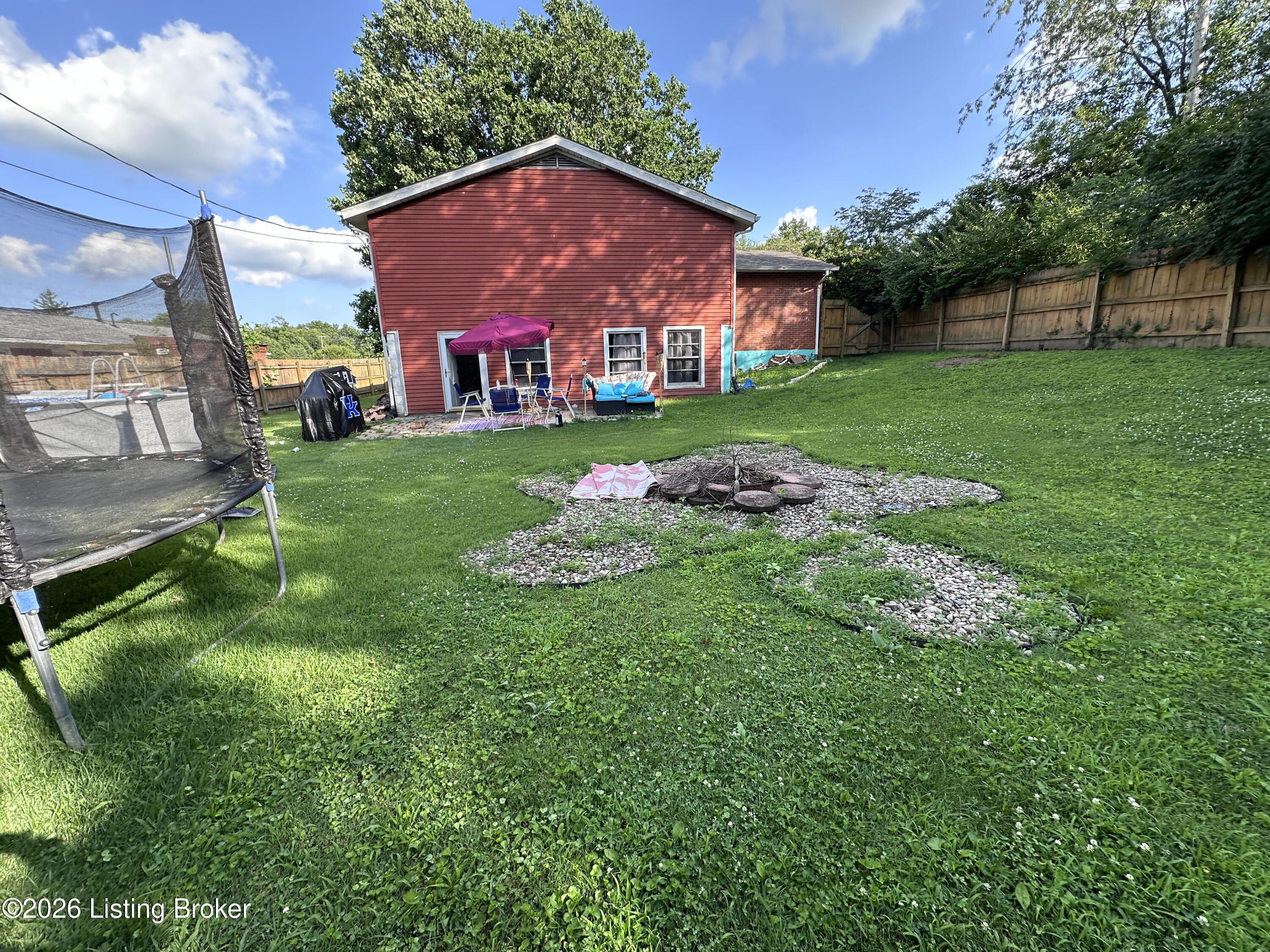 2325 Allen Dr Property Photo 16