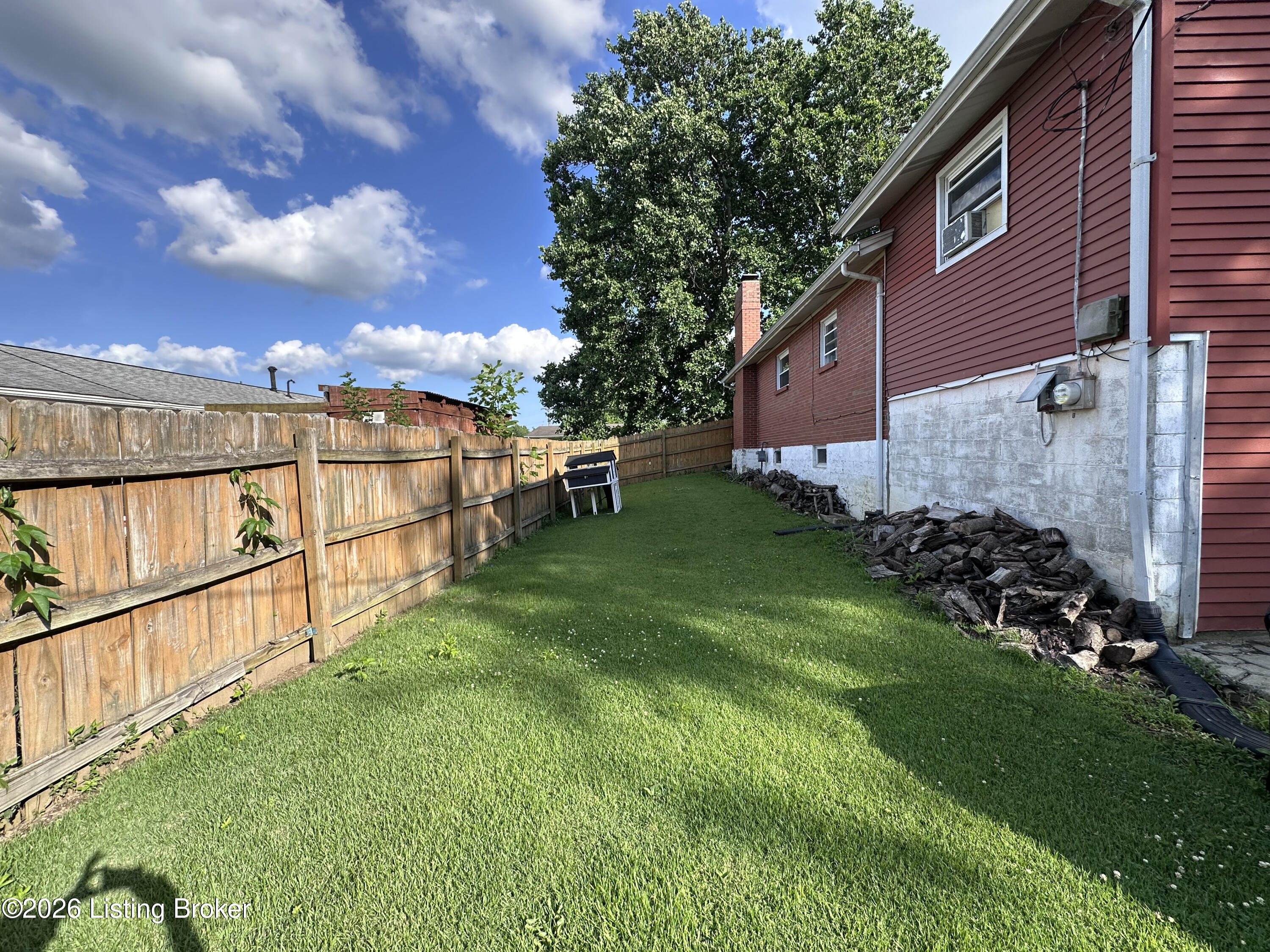 2325 Allen Dr Property Photo 17