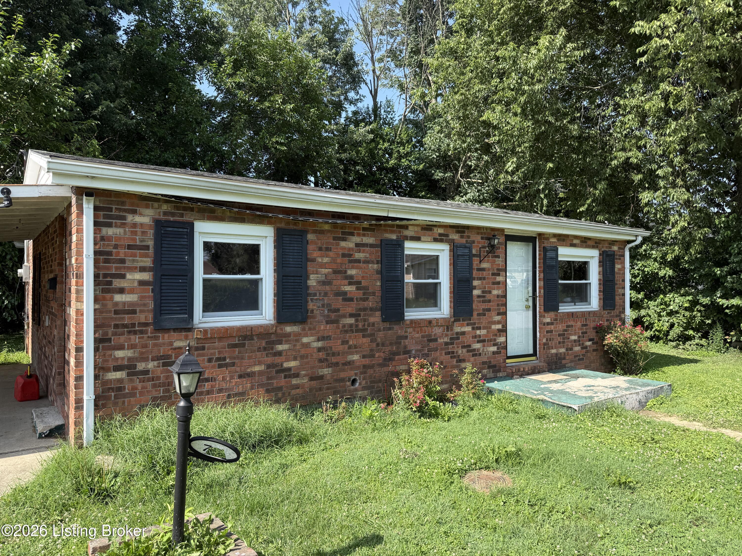 711 Meade St Property Photo 1
