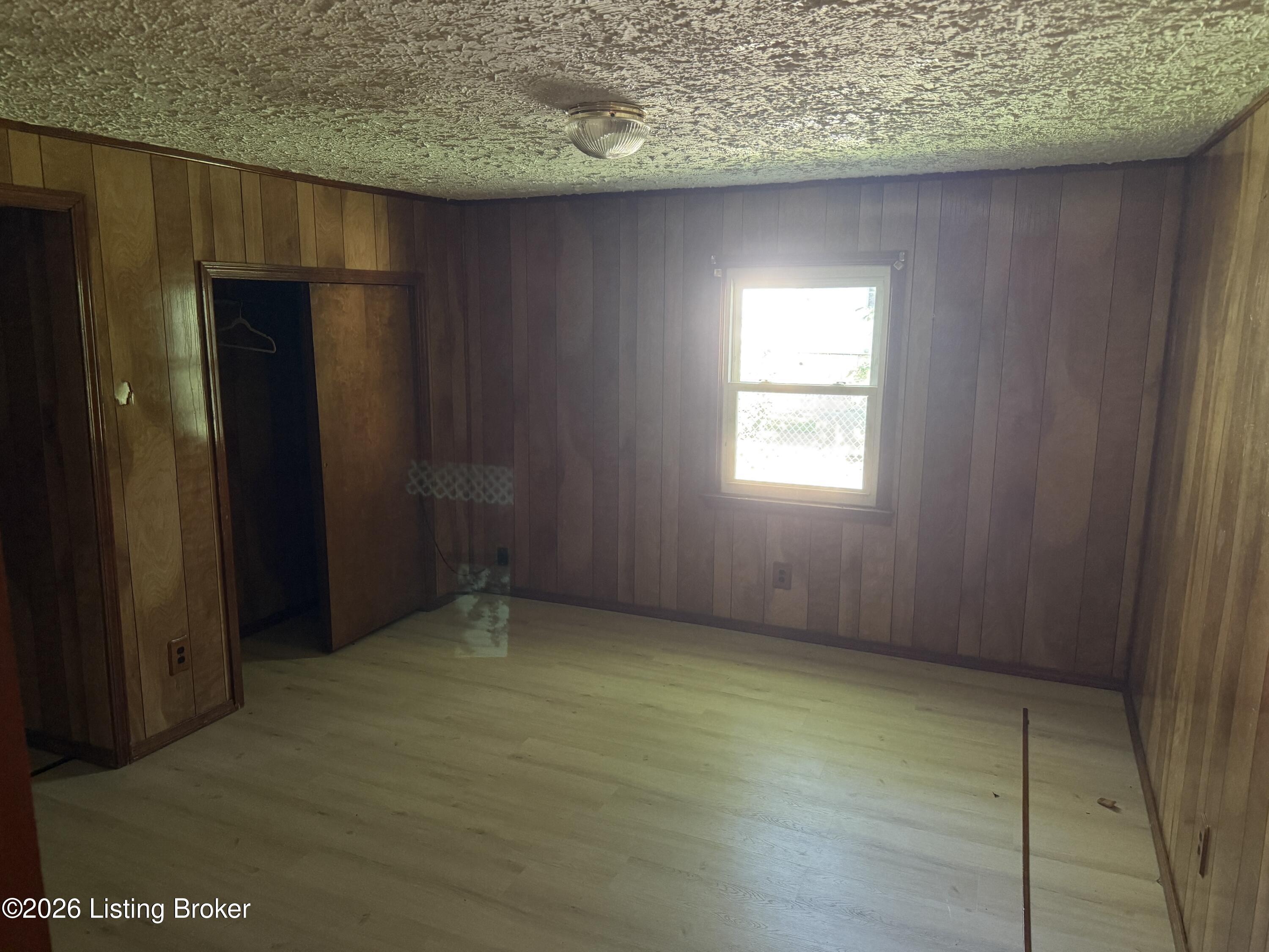 711 Meade St Property Photo 7