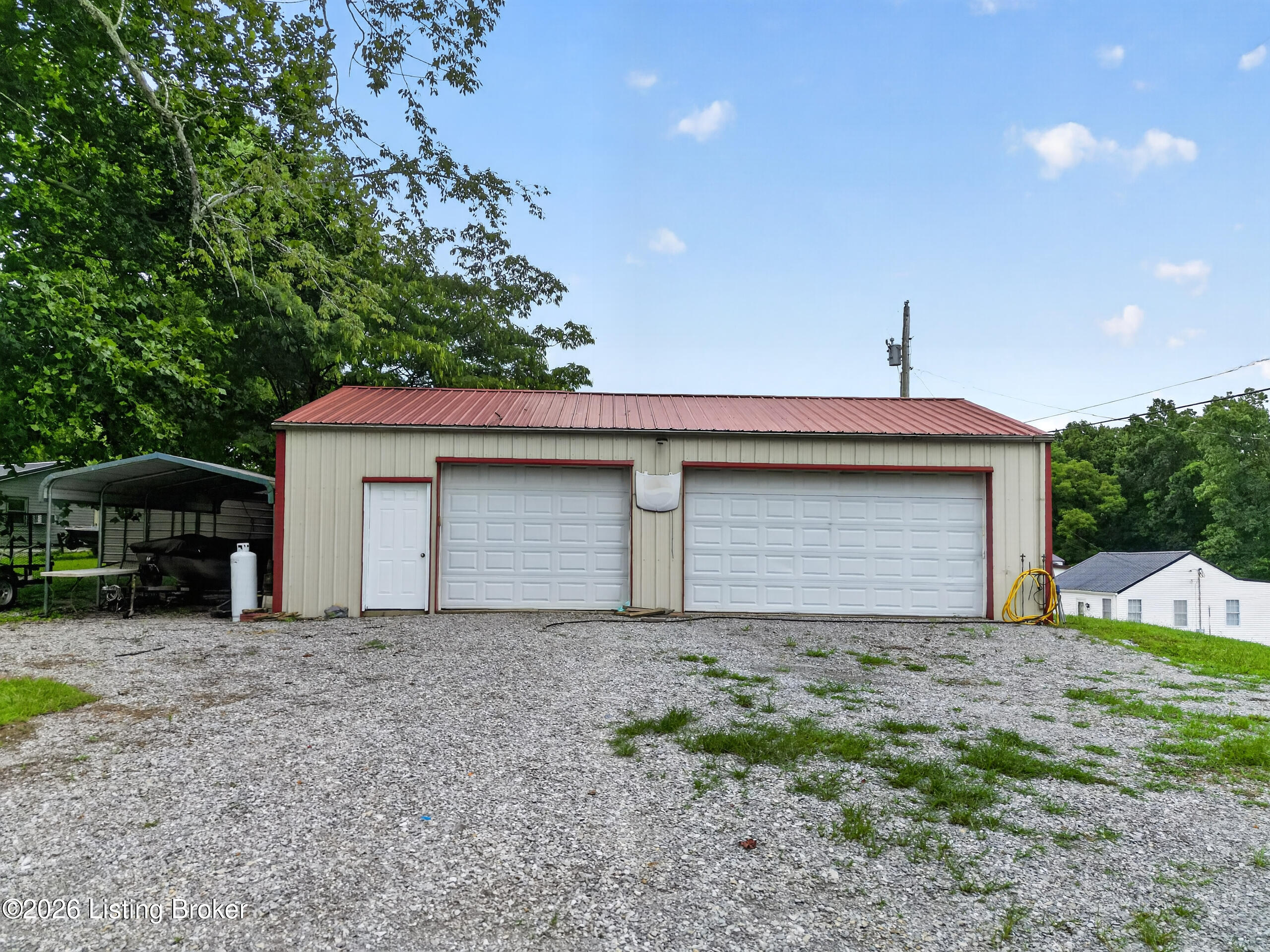 370 Circle Hill Rd Property Photo 5