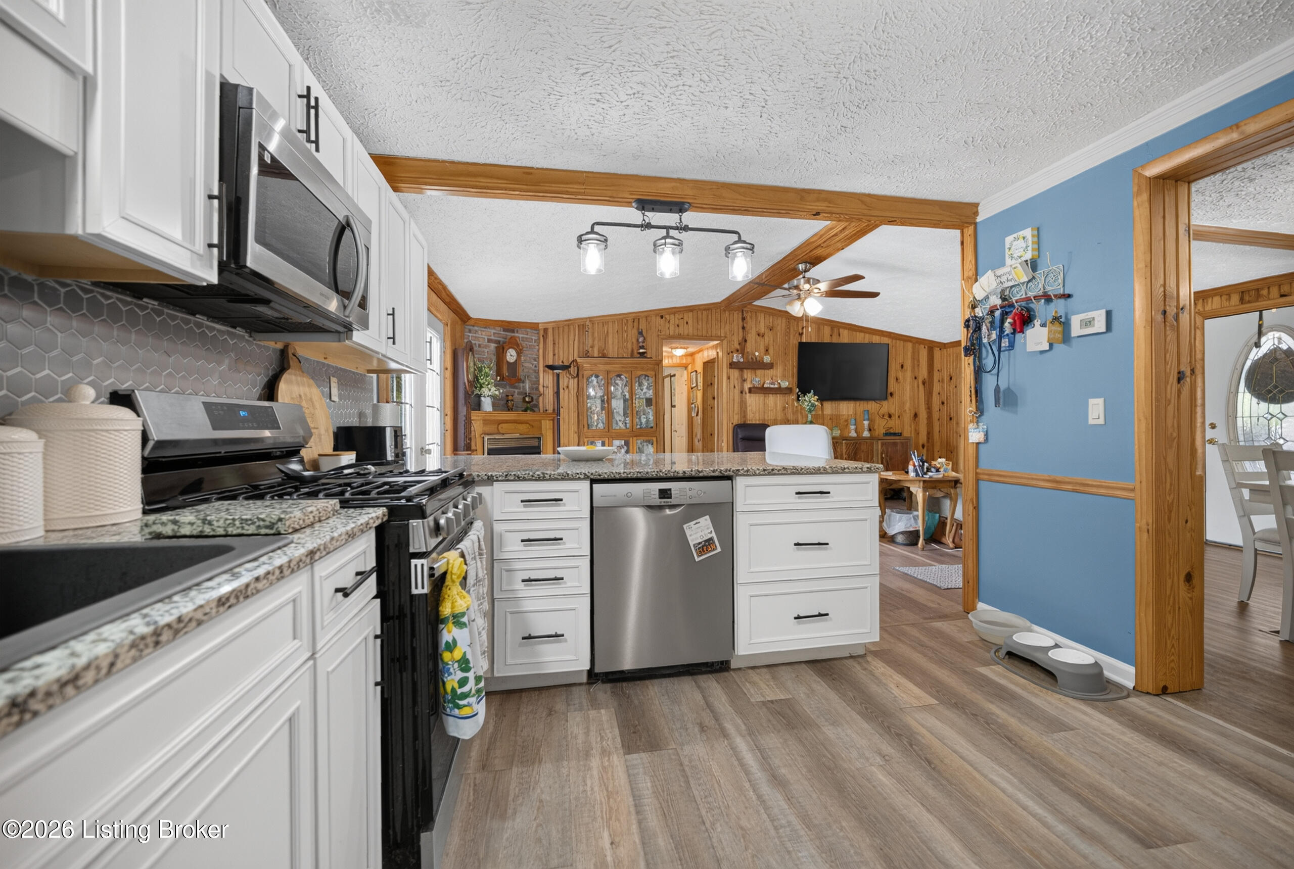 370 Circle Hill Rd Property Photo 14