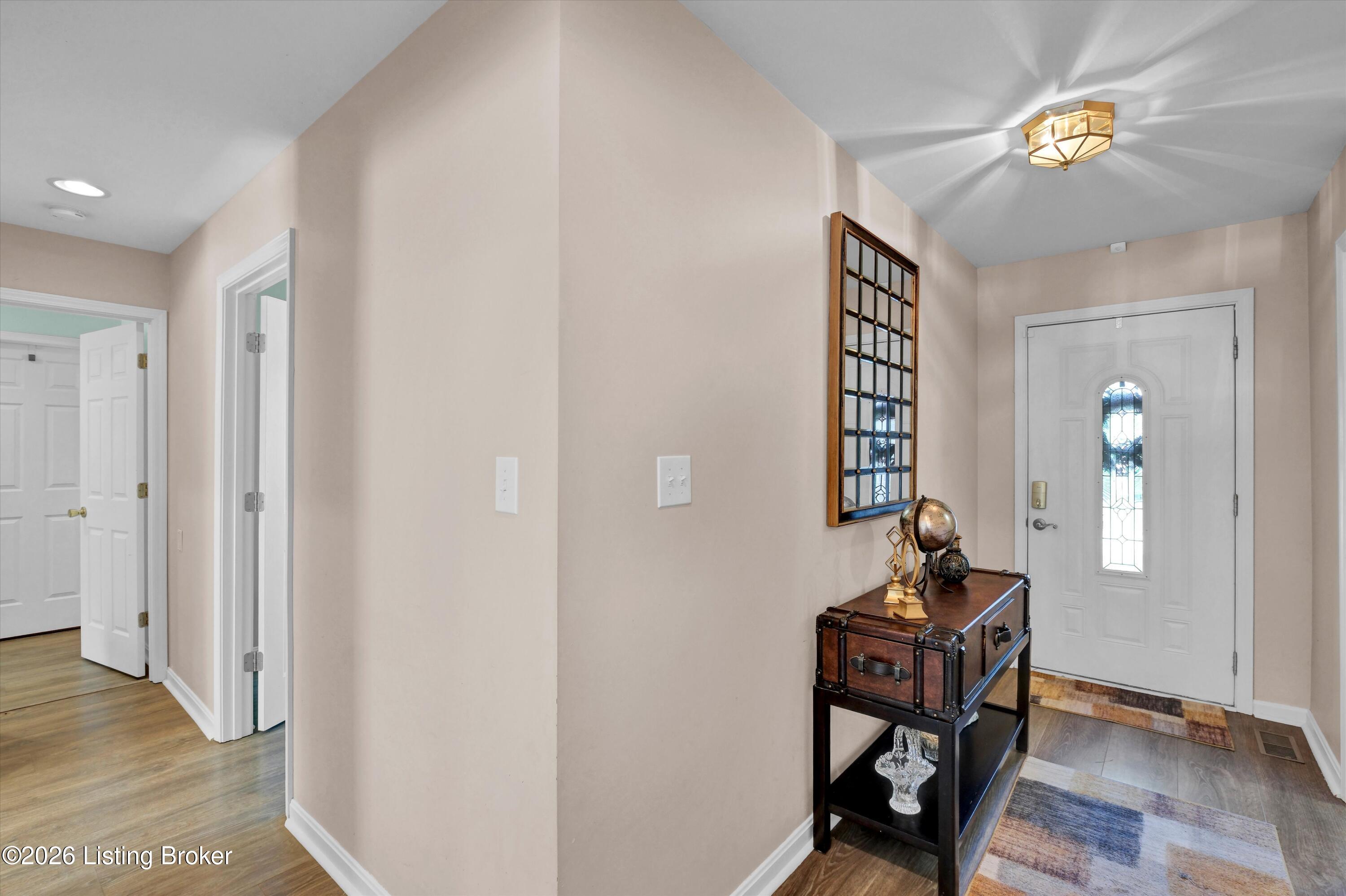 7309 Spring Run Dr Property Photo 4