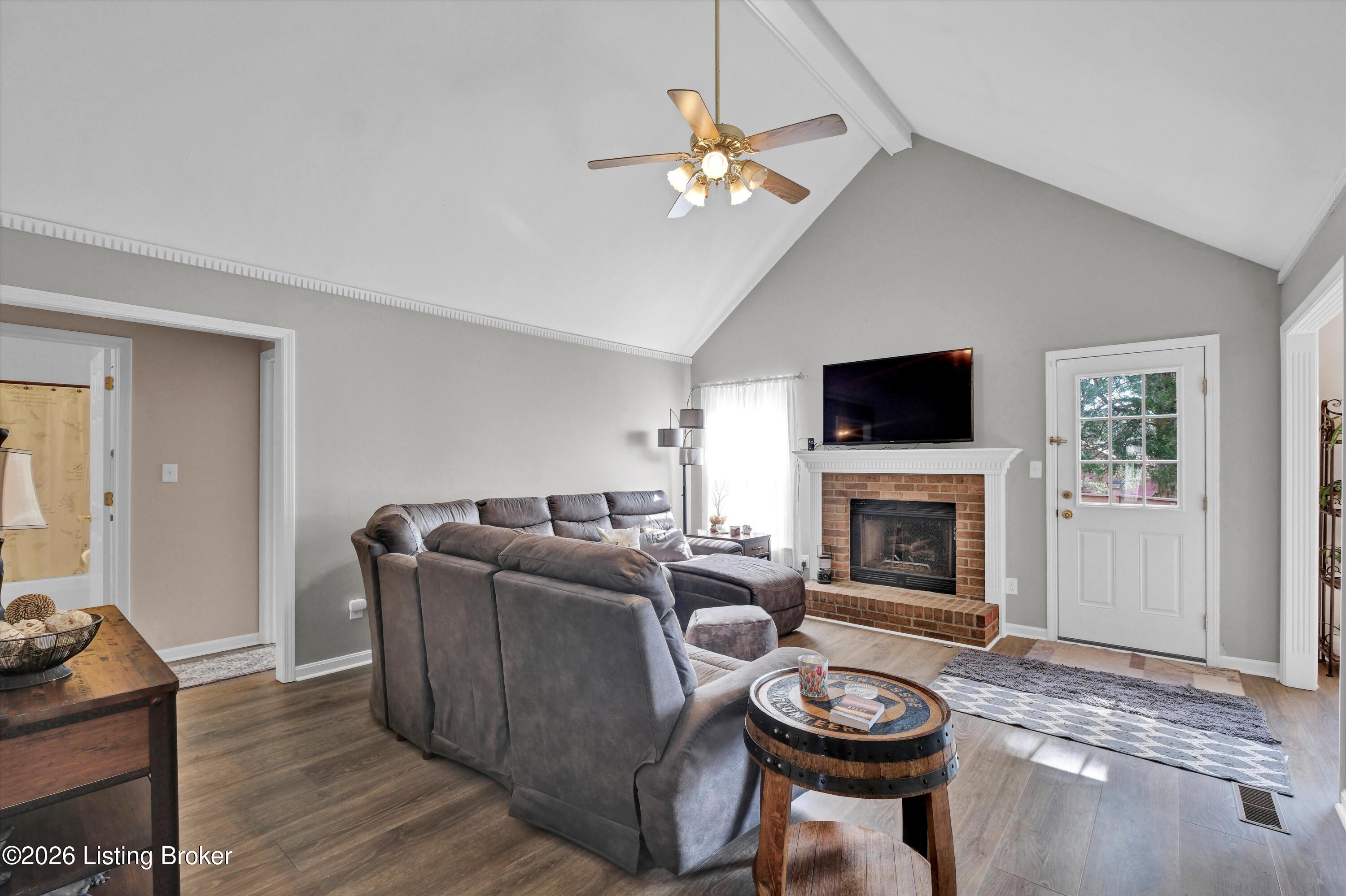 7309 Spring Run Dr Property Photo 5