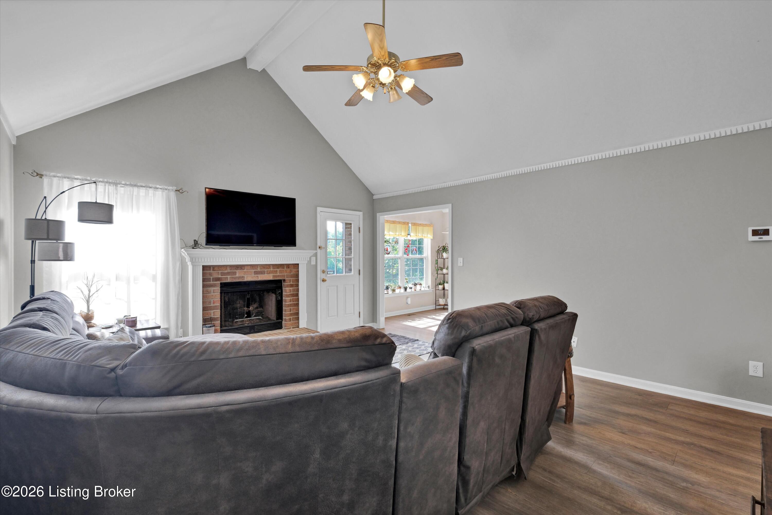 7309 Spring Run Dr Property Photo 6