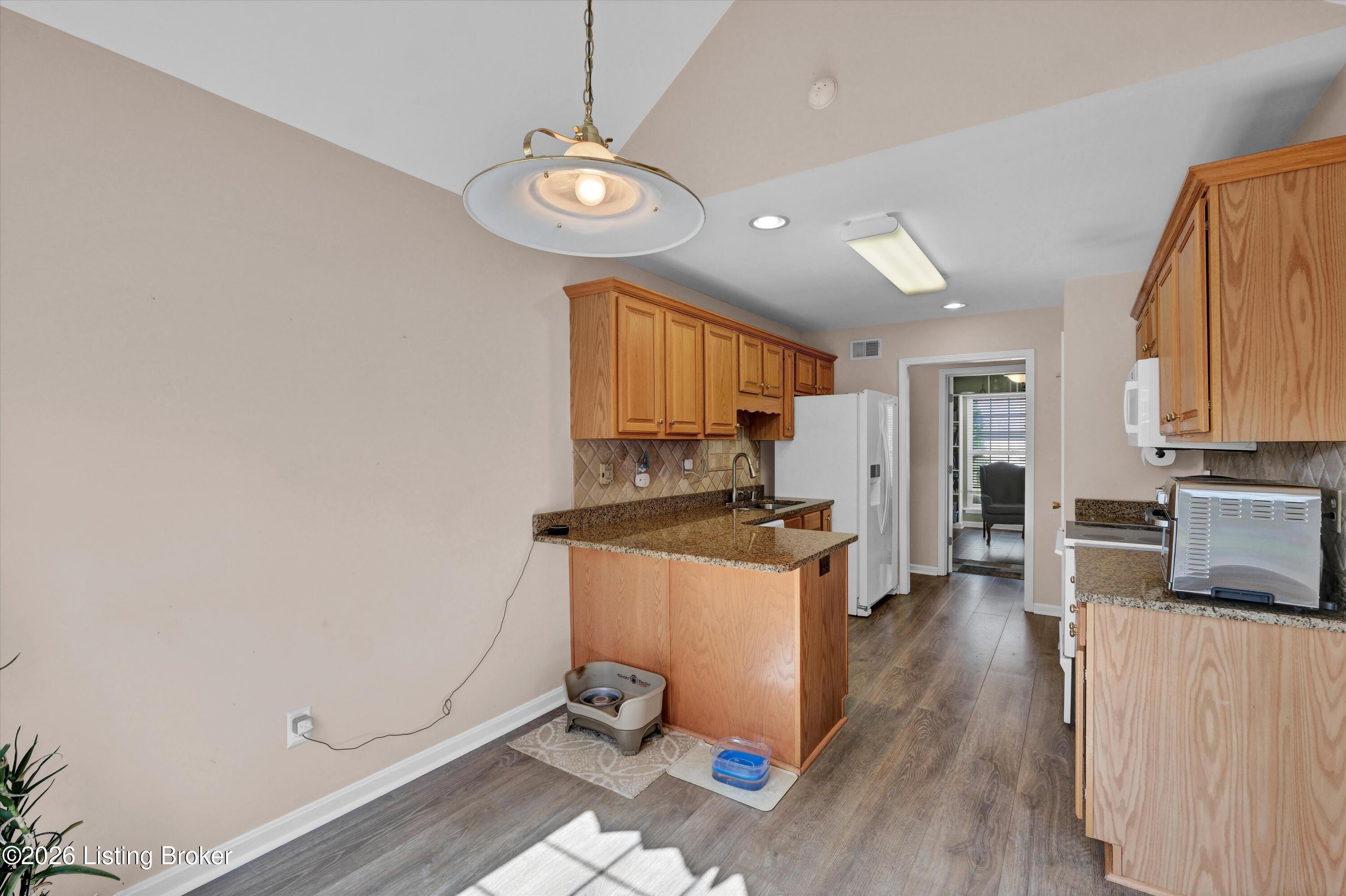 7309 Spring Run Dr Property Photo 16