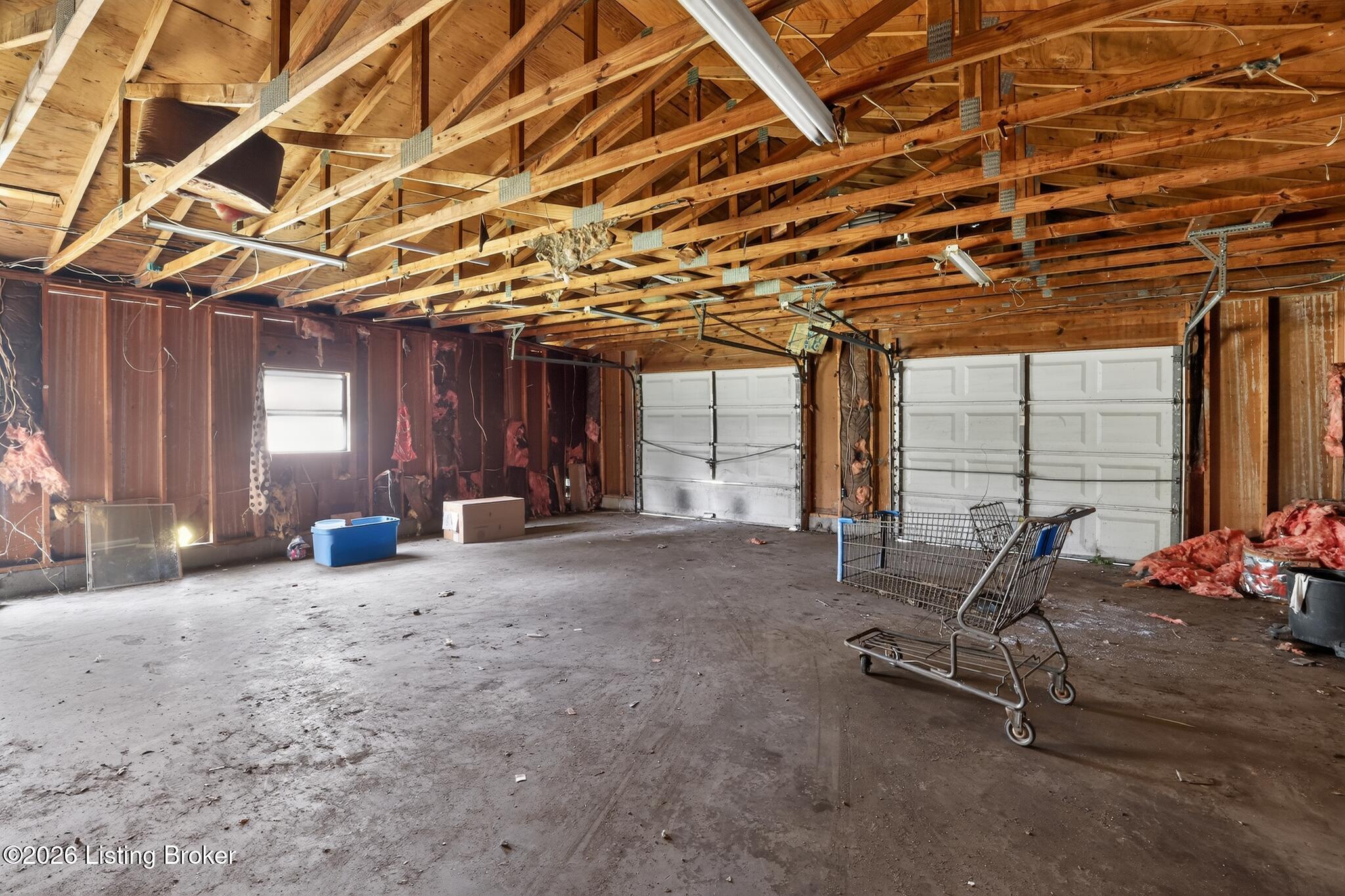 3834 Cook St Property Photo 10