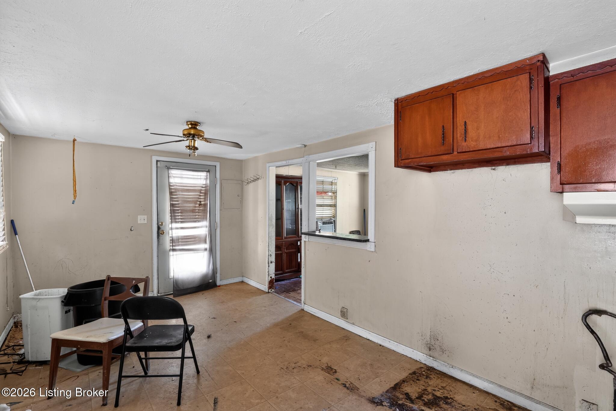 3834 Cook St Property Photo 23