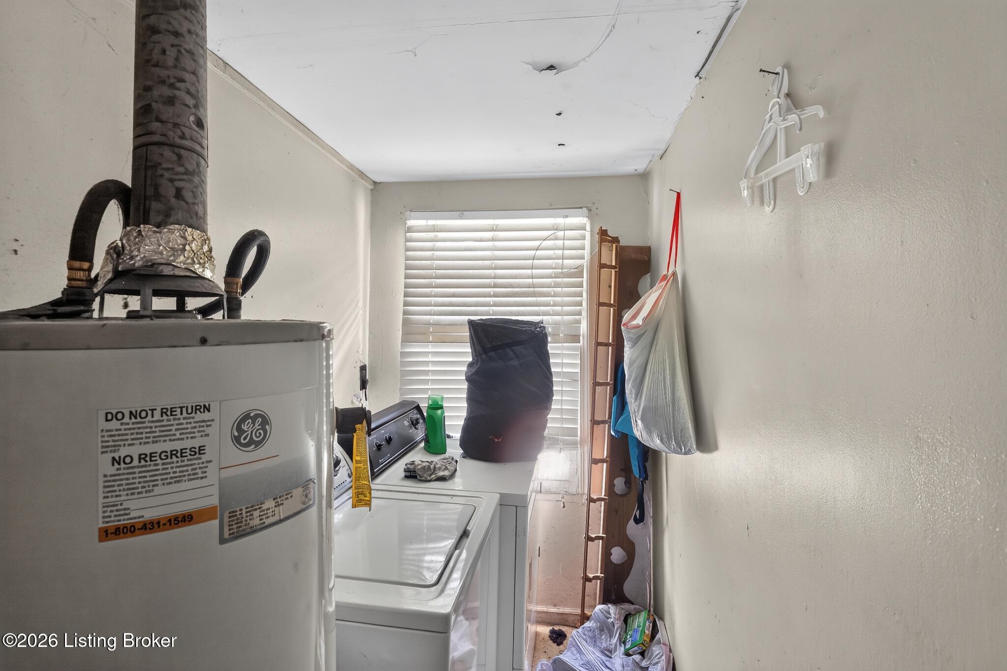 3834 Cook St Property Photo 31