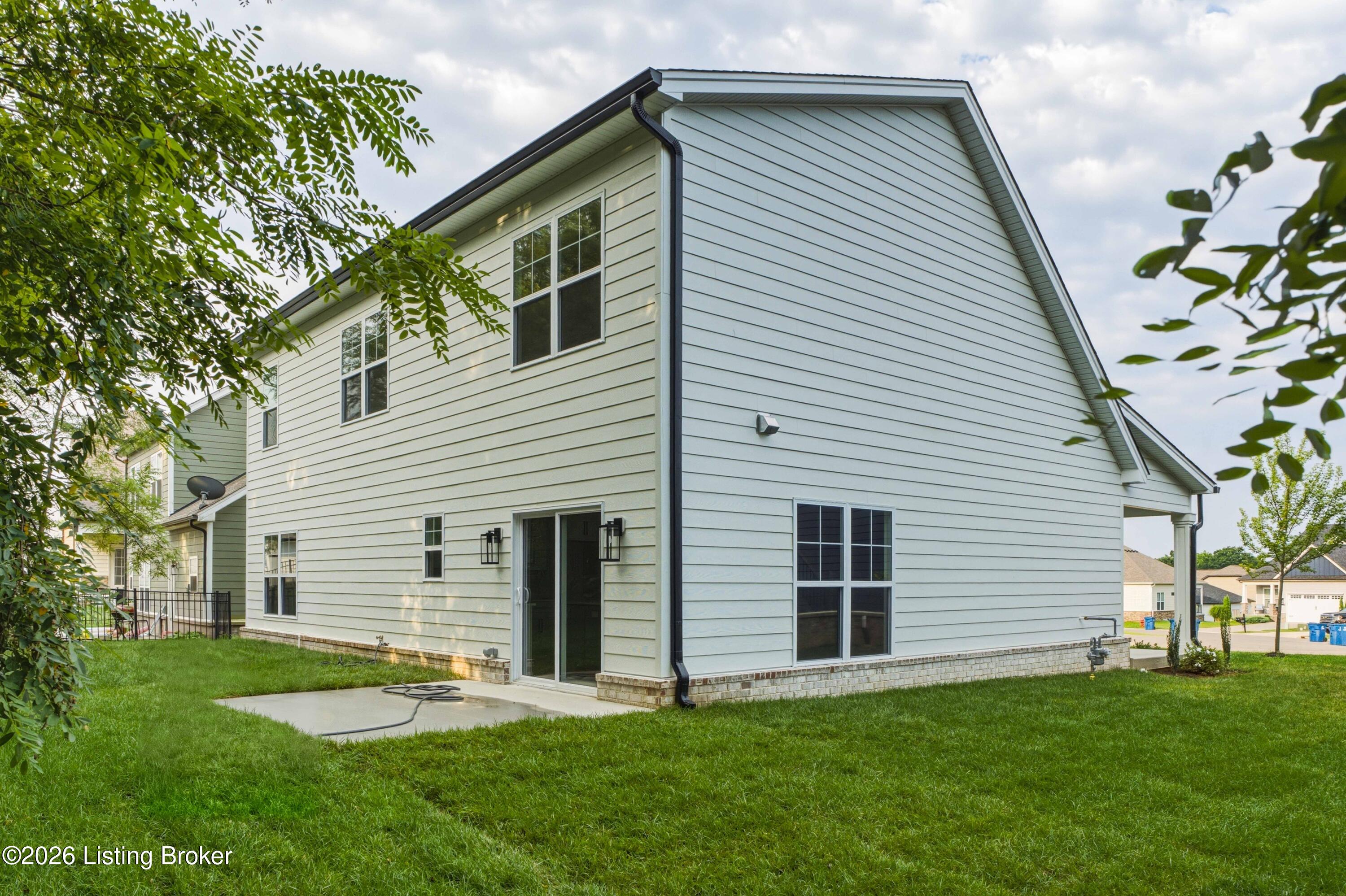 1204 Divot Way Property Photo 11