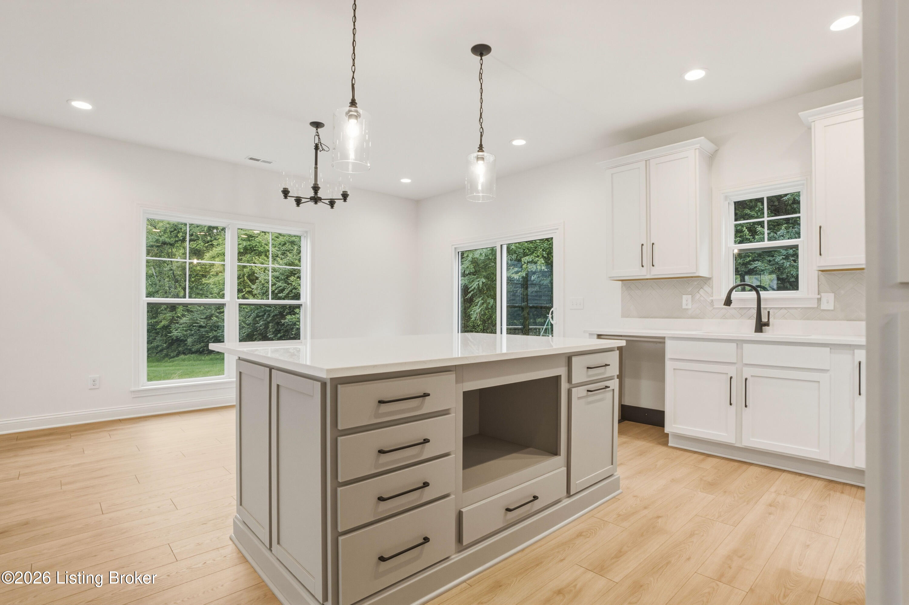1204 Divot Way Property Photo 19