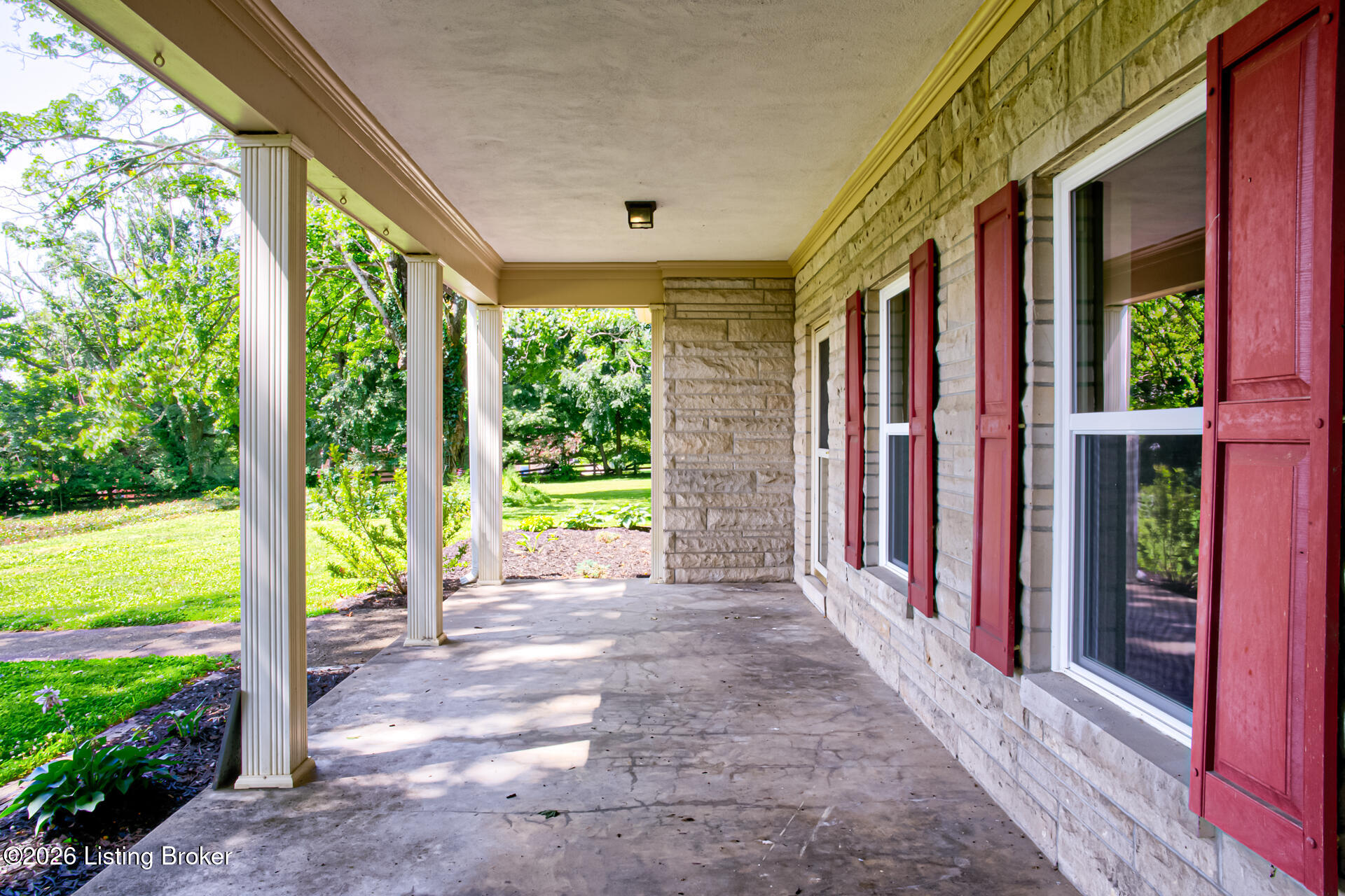 302 Eminence Pike Property Photo 10