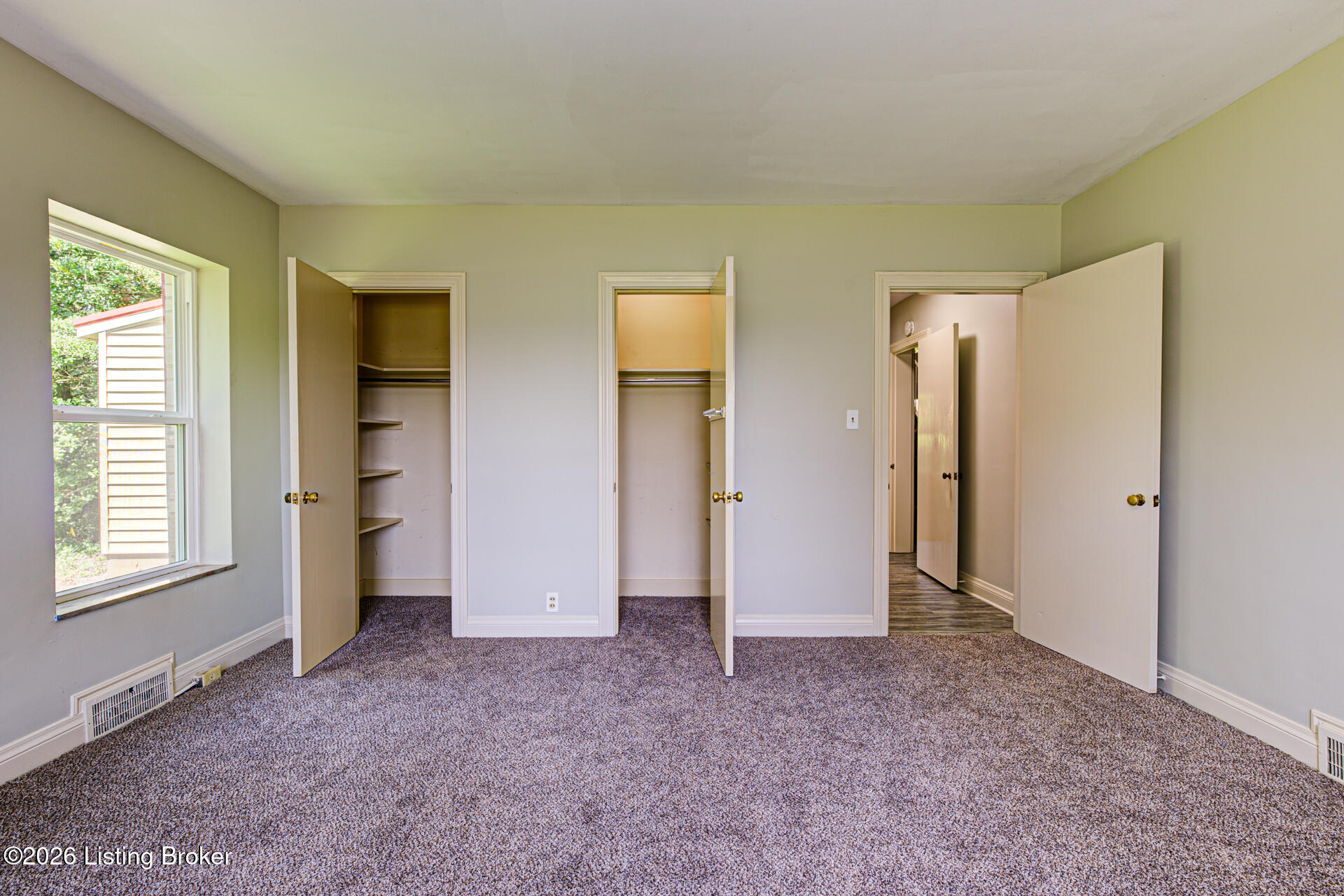 302 Eminence Pike Property Photo 33