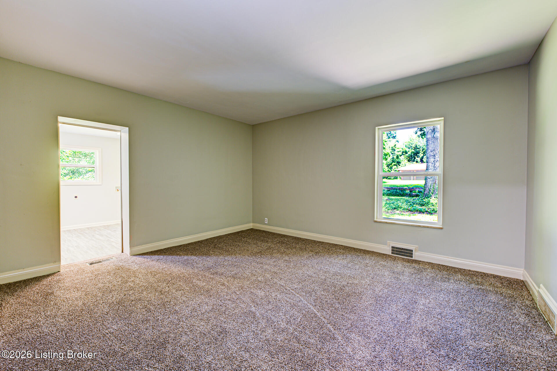 302 Eminence Pike Property Photo 34
