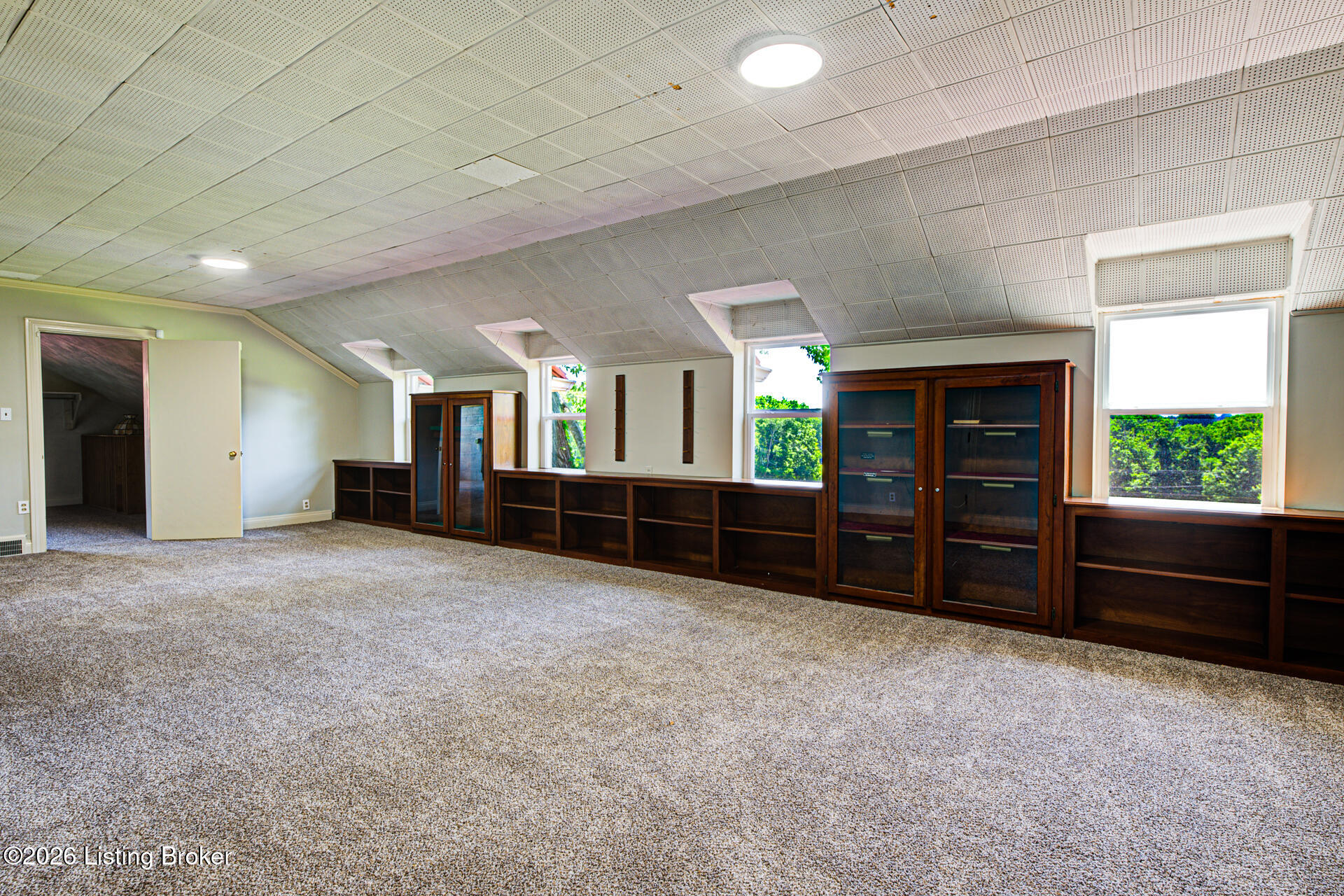 302 Eminence Pike Property Photo 42