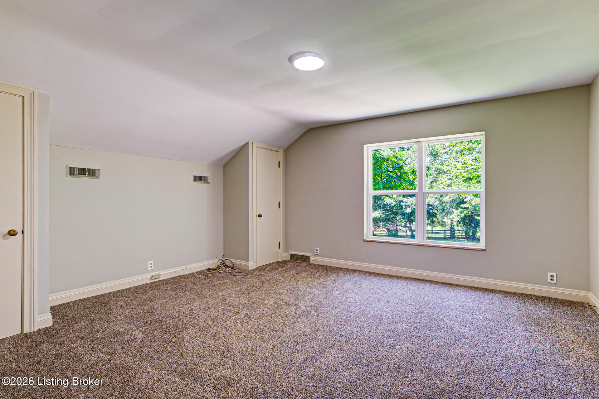 302 Eminence Pike Property Photo 47