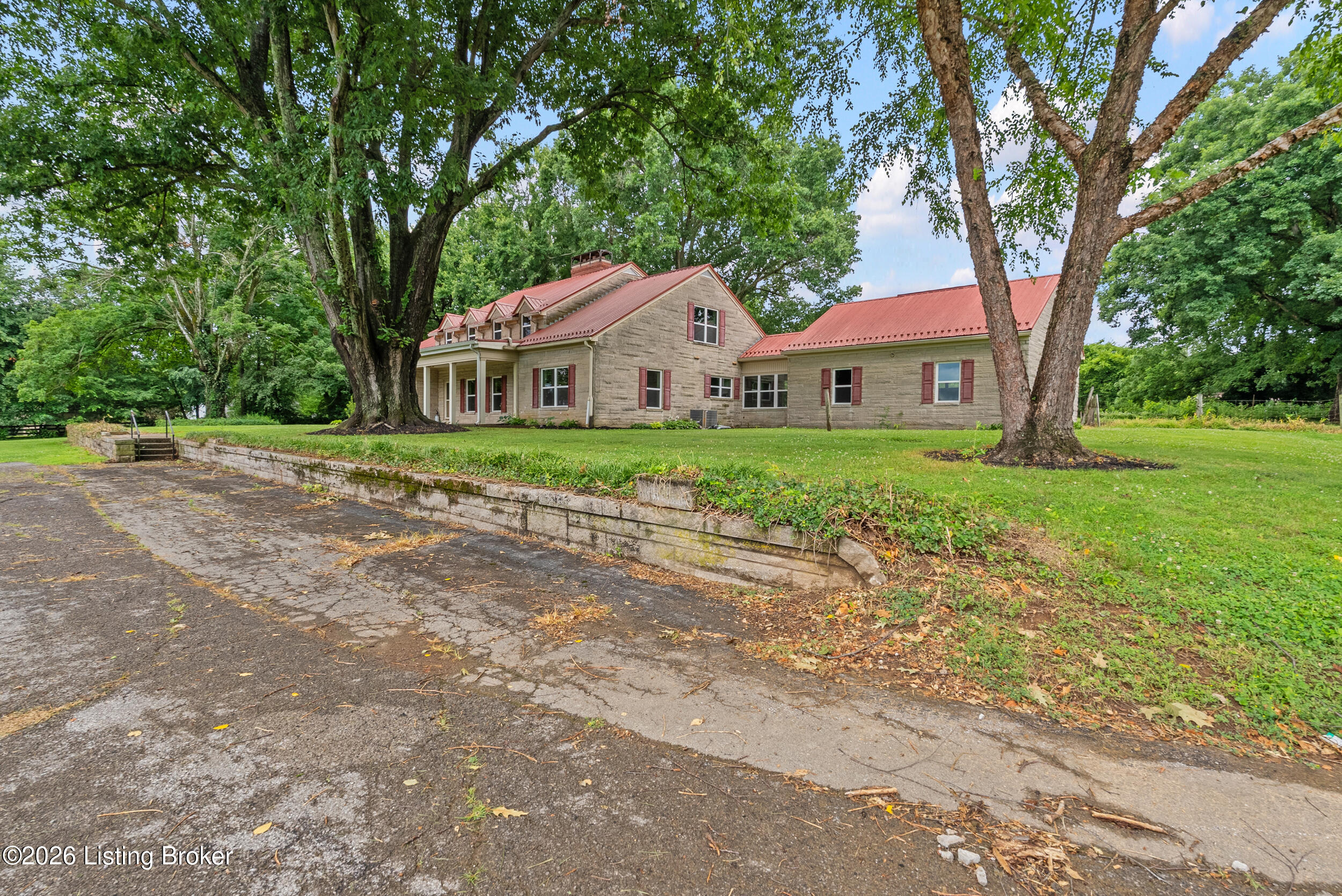302 Eminence Pike Property Photo 86