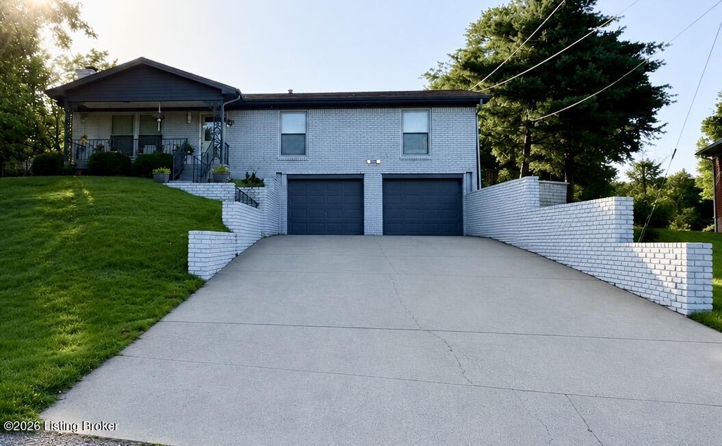 10204 Eve Dr Property Photo 1