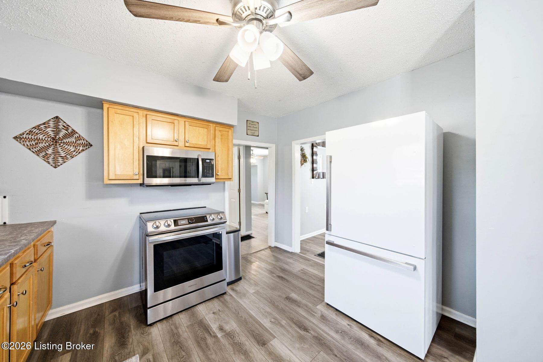 3120 S Crums Ln Property Photo 18