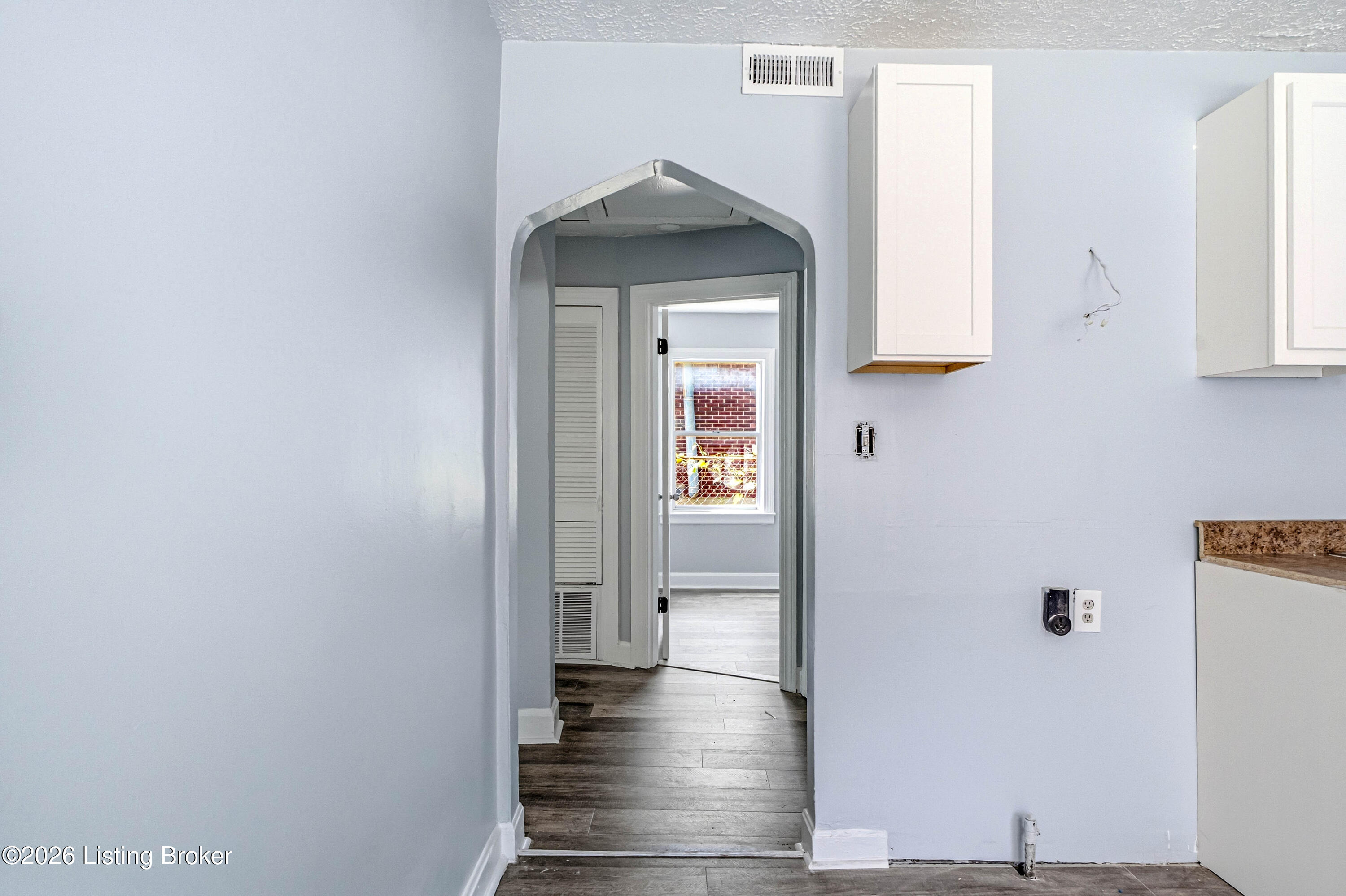 3443 Algonquin Pkwy Property Photo 6