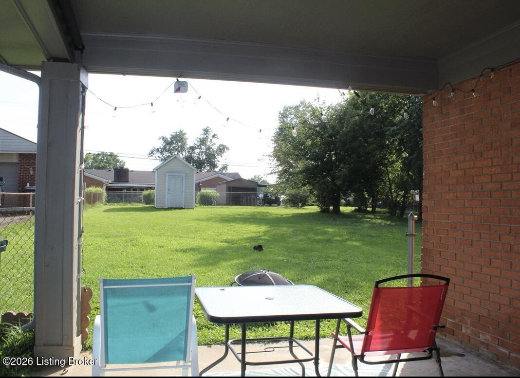209 Riverview Ln Property Photo 4