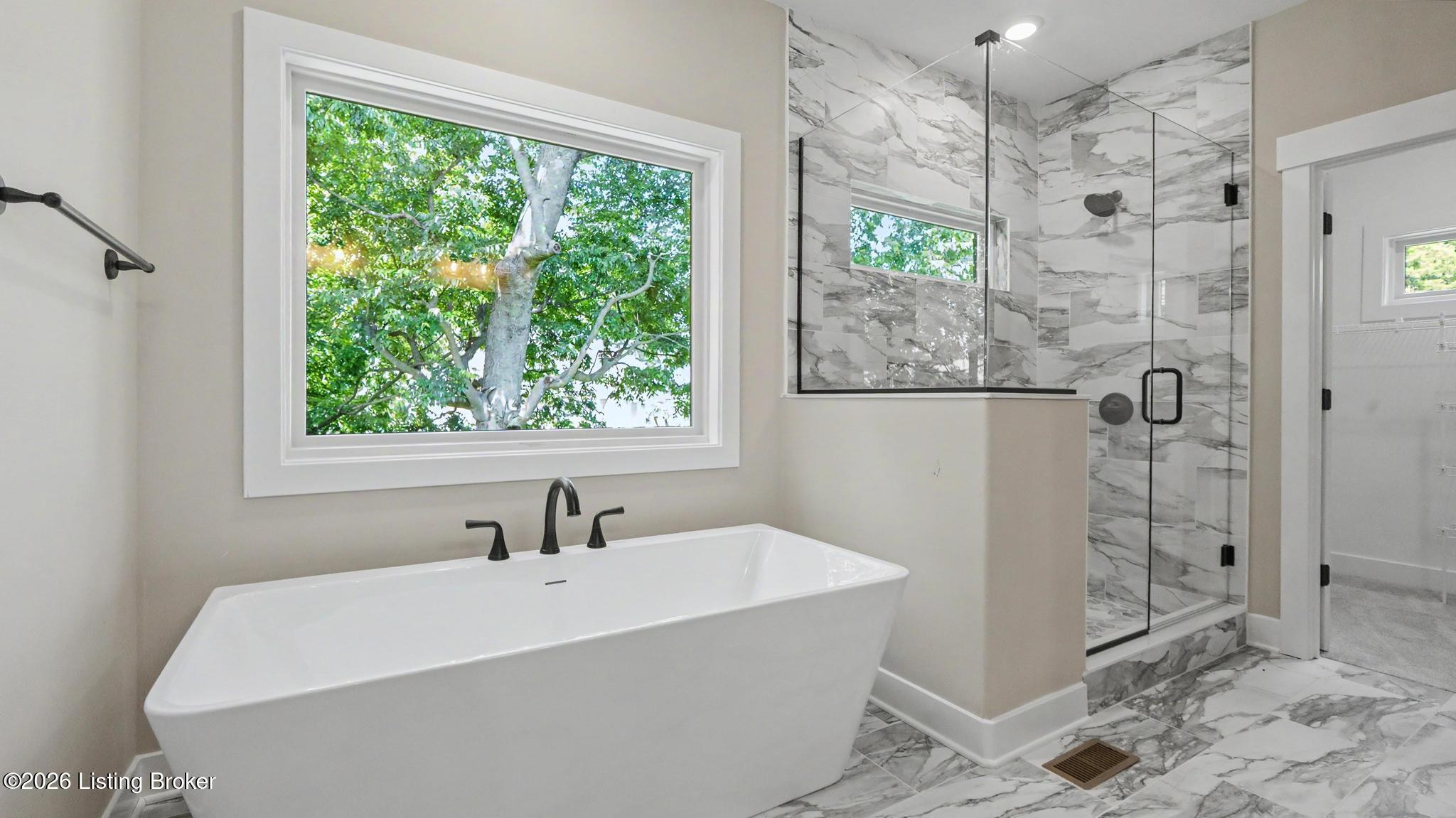8607 Glenhope Dr Property Photo 27