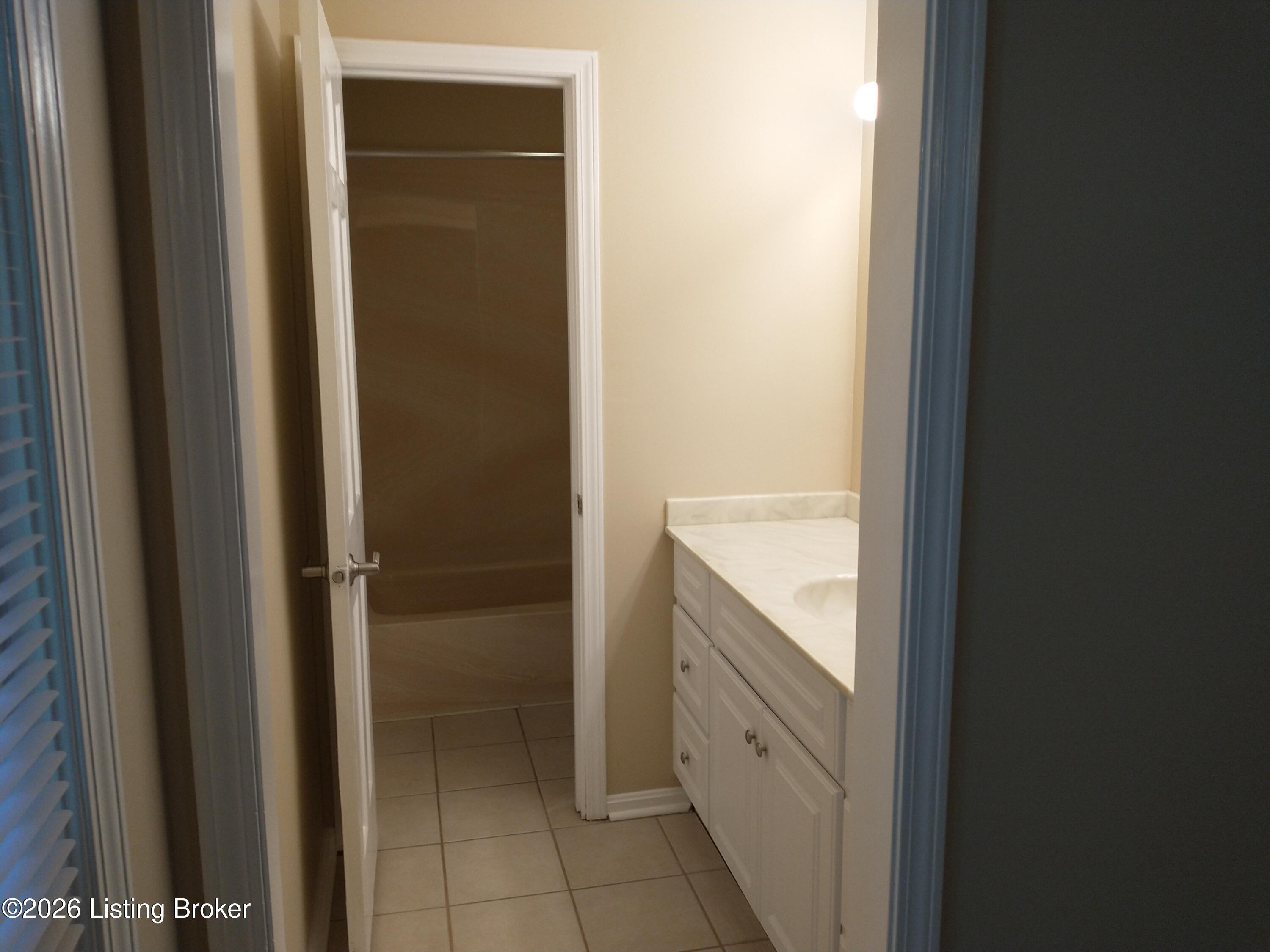 3909 Jenica Way Property Photo 14