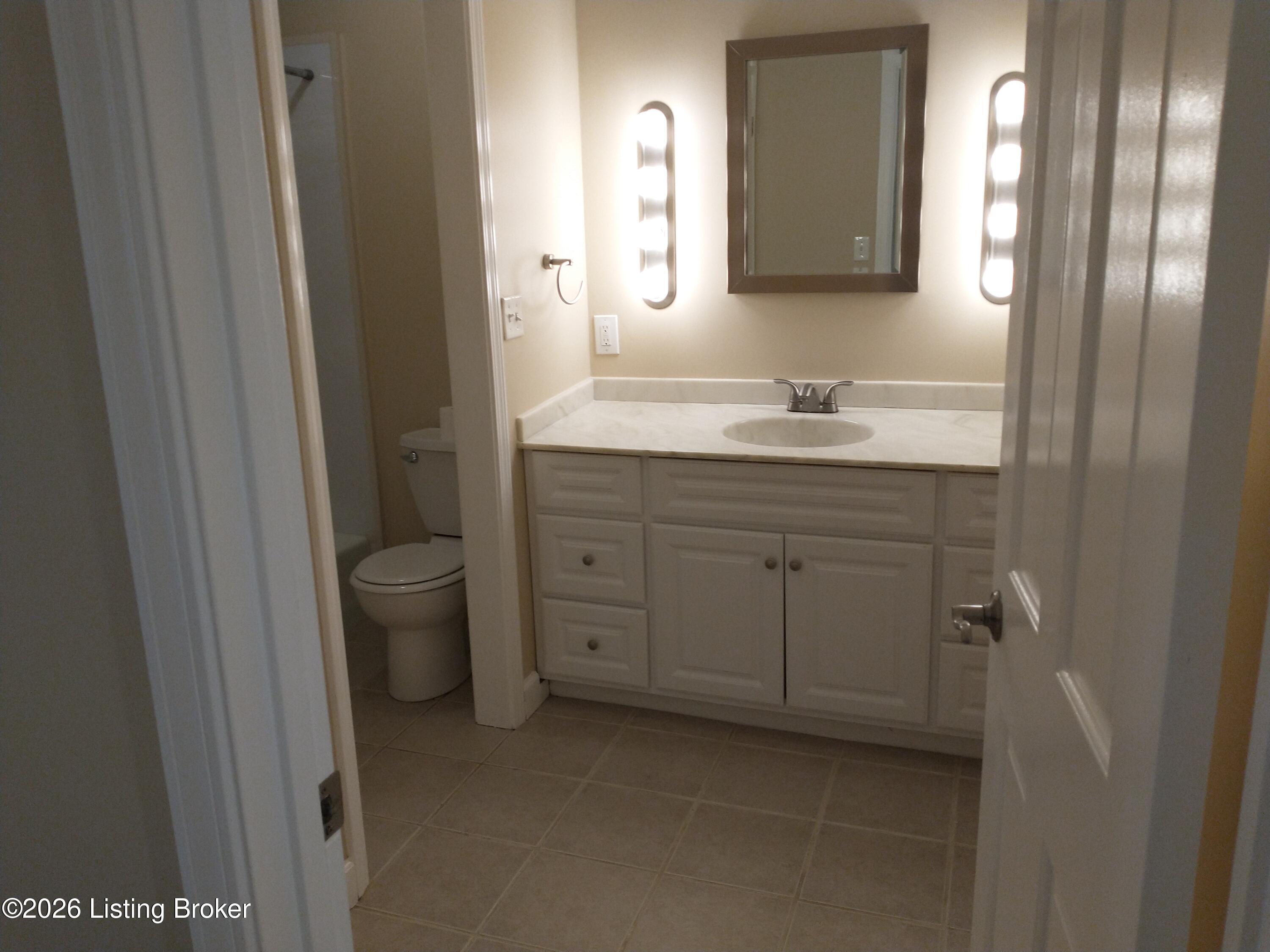 3909 Jenica Way Property Photo 17
