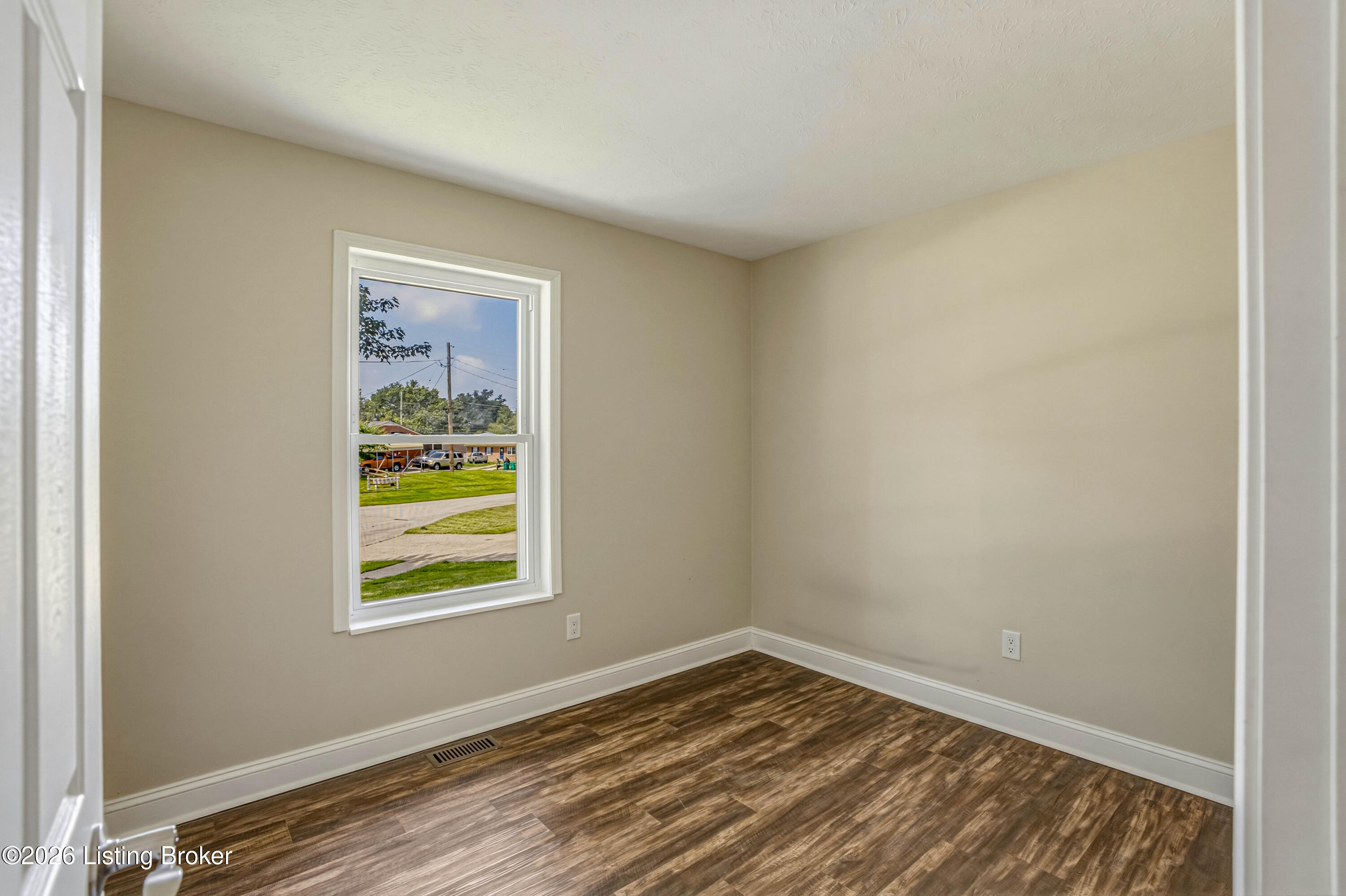 128 Gofton Ct Property Photo 15