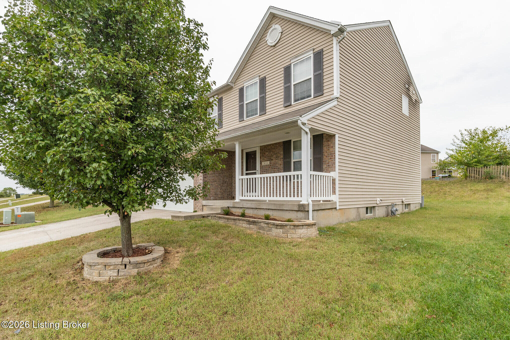 3024 Mary Crest Dr Property Photo 2